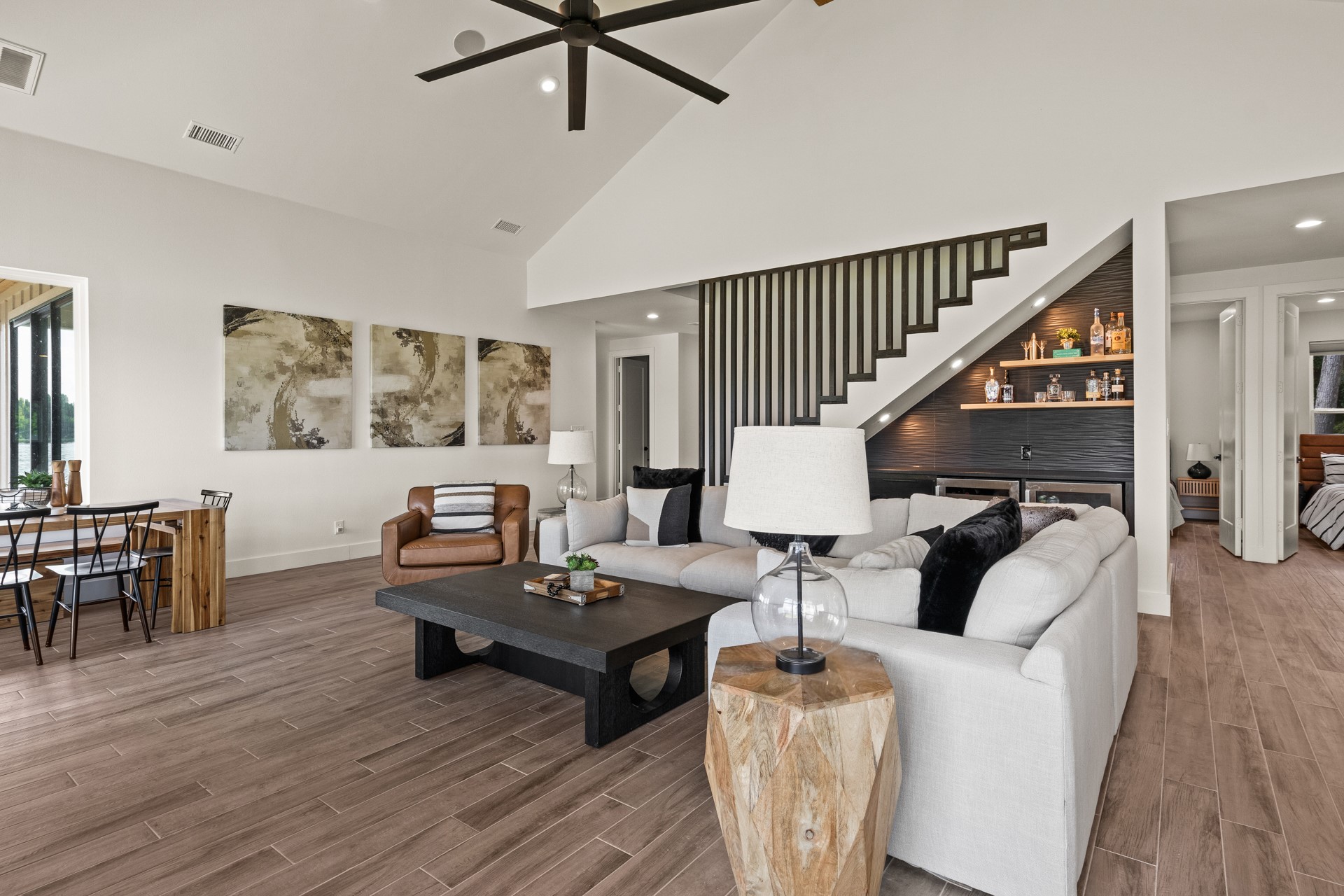 331 W Eagle Point