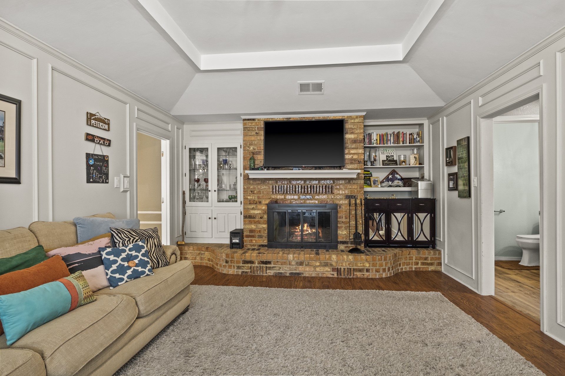 4509 Lakeside Drive