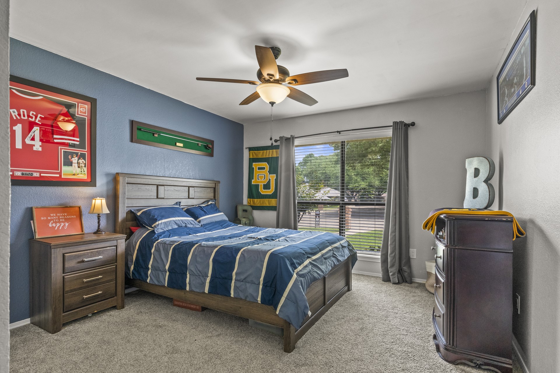 4509 Lakeside Drive