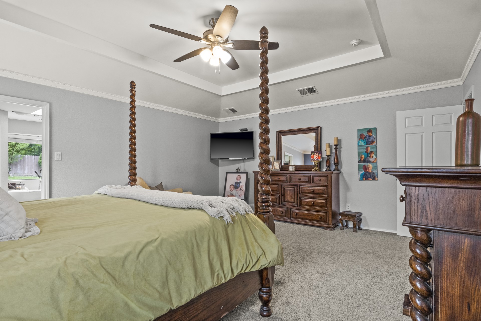 4509 Lakeside Drive