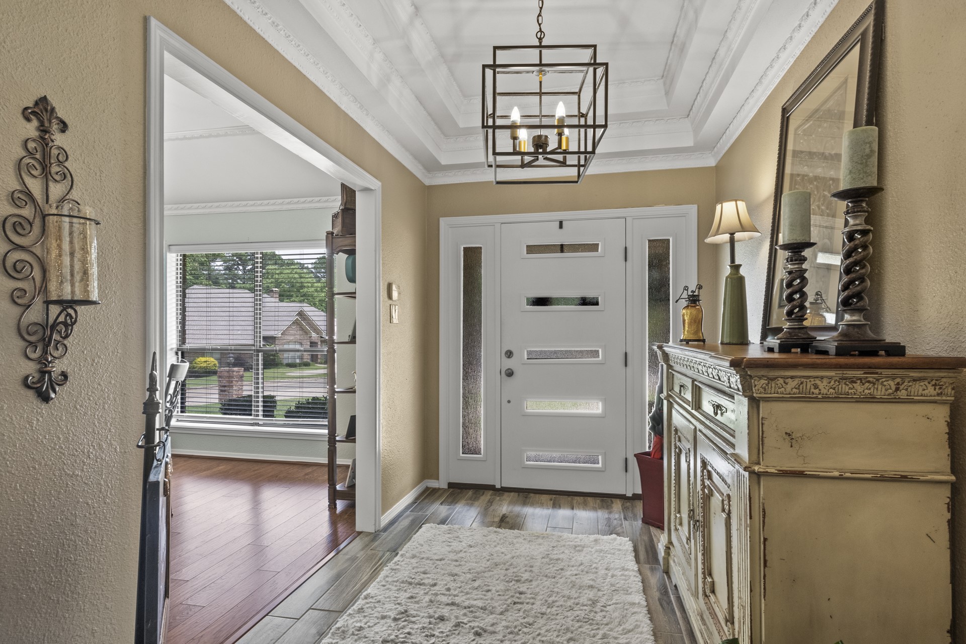4509 Lakeside Drive
