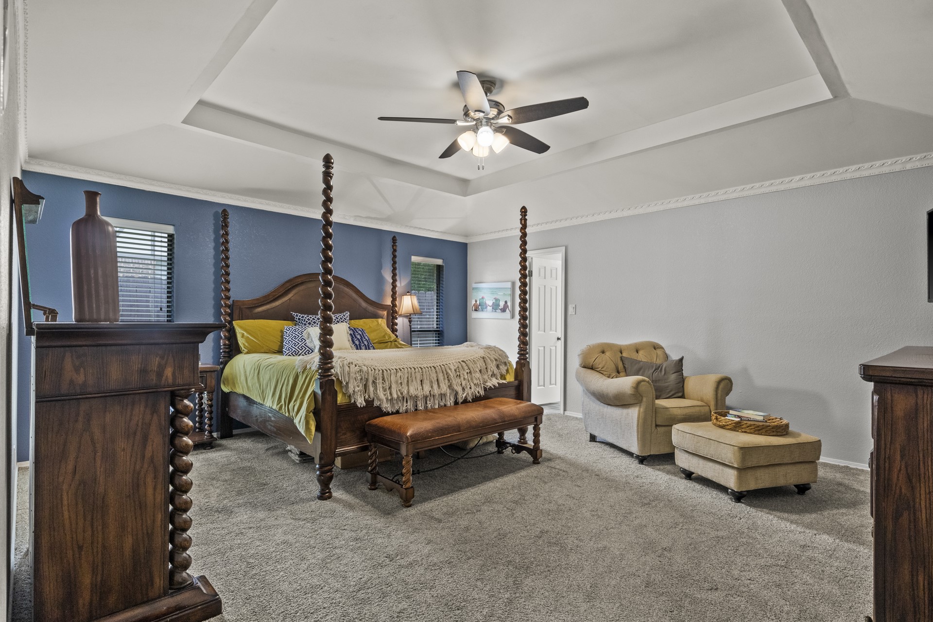 4509 Lakeside Drive