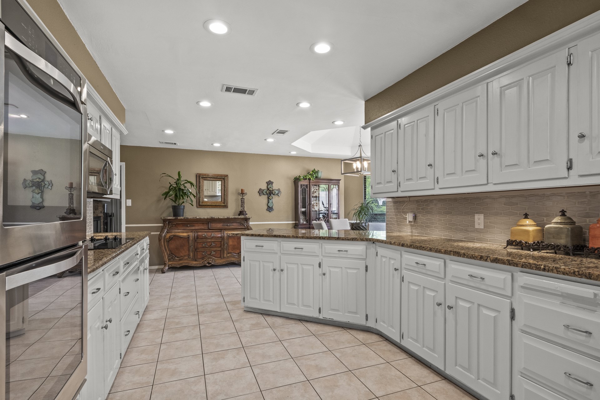 4509 Lakeside Drive
