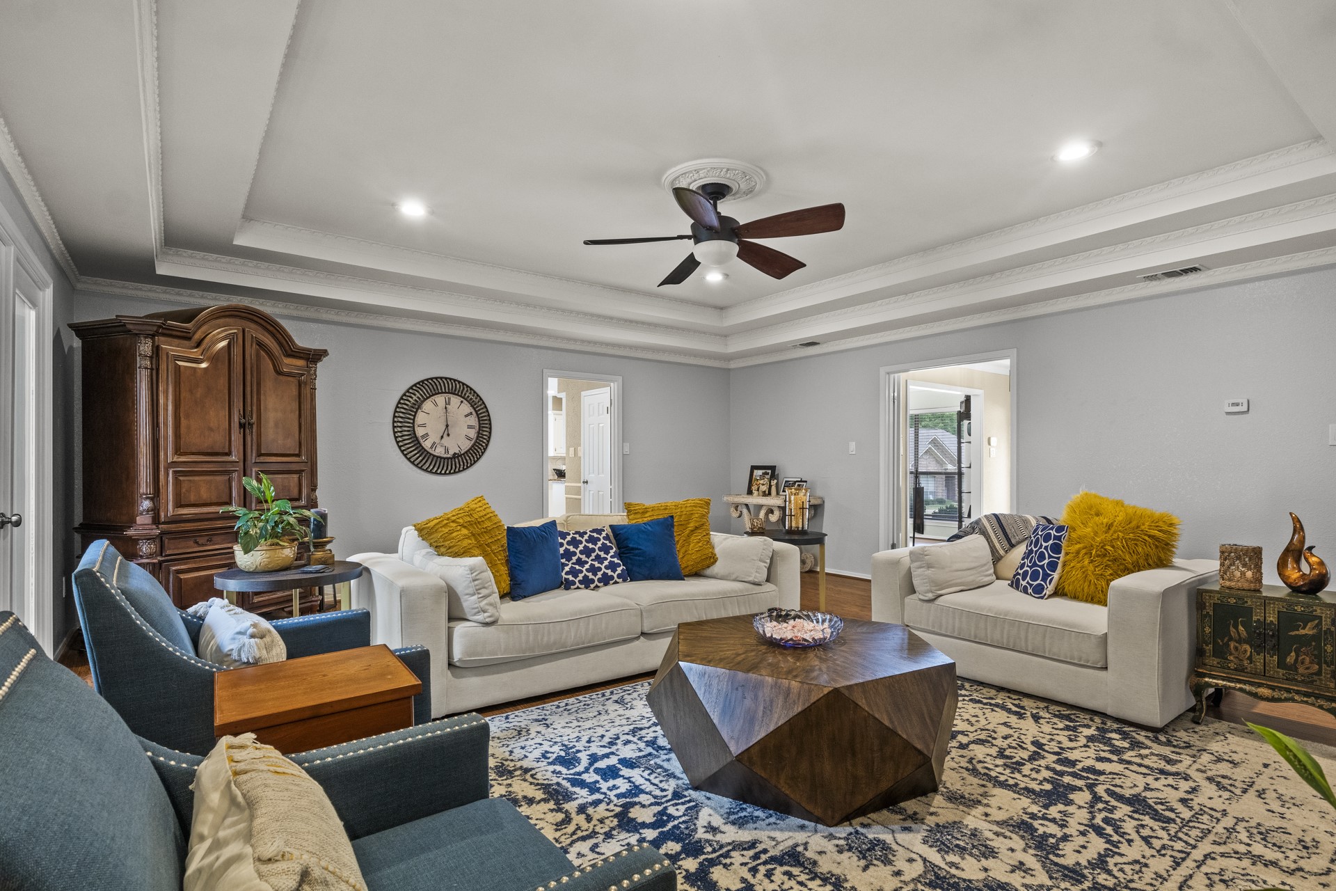 4509 Lakeside Drive
