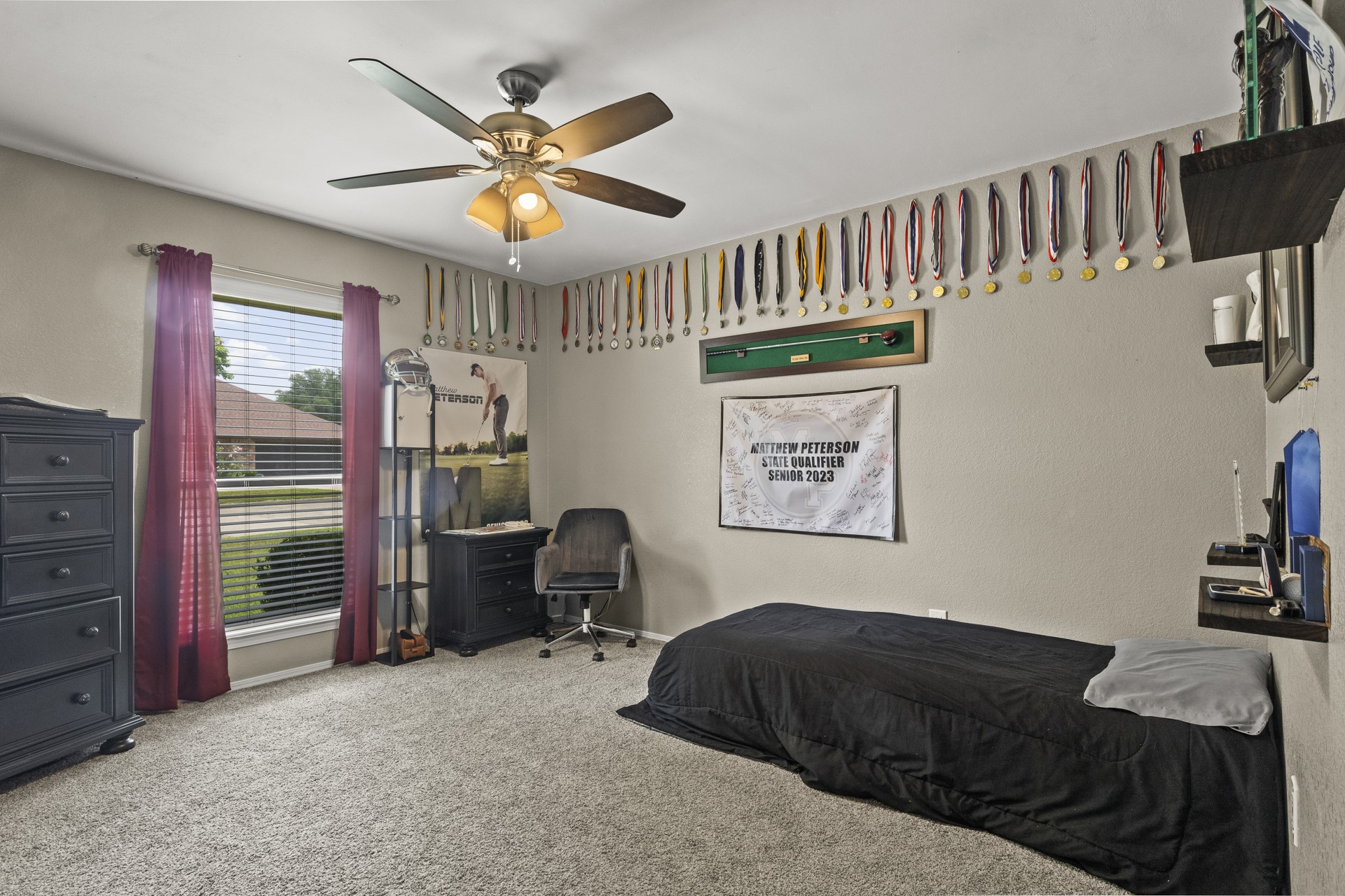 4509 Lakeside Drive