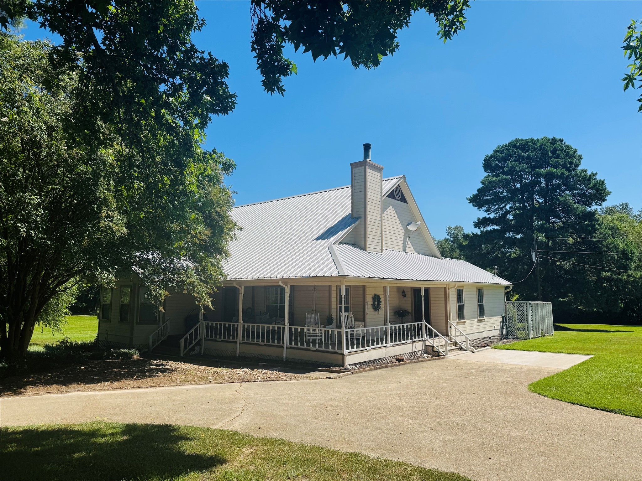 1003 County Road Se 4315