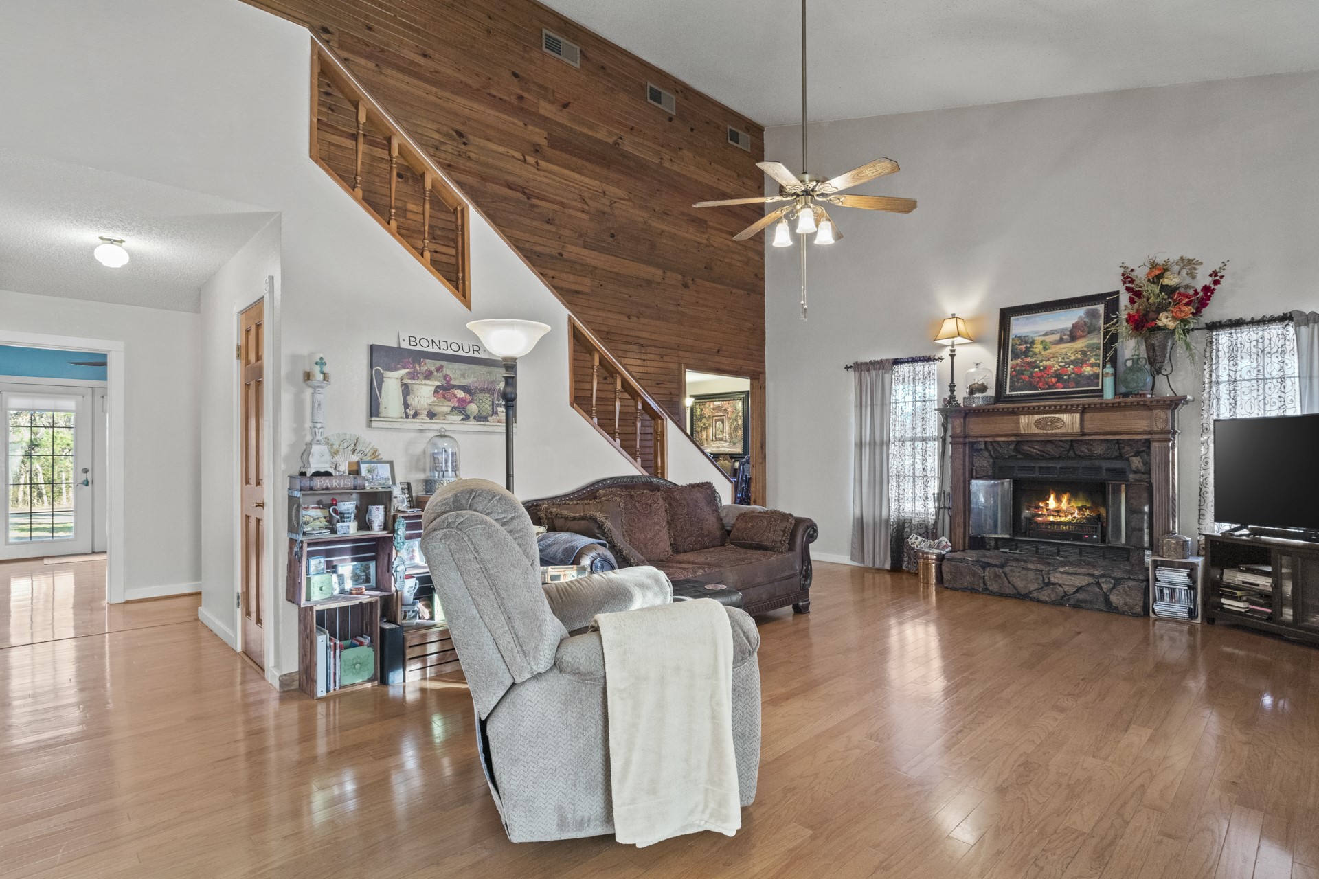 1003 County Road Se 4315