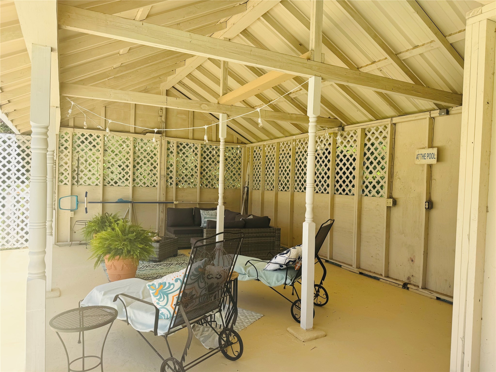 1003 County Road Se 4315