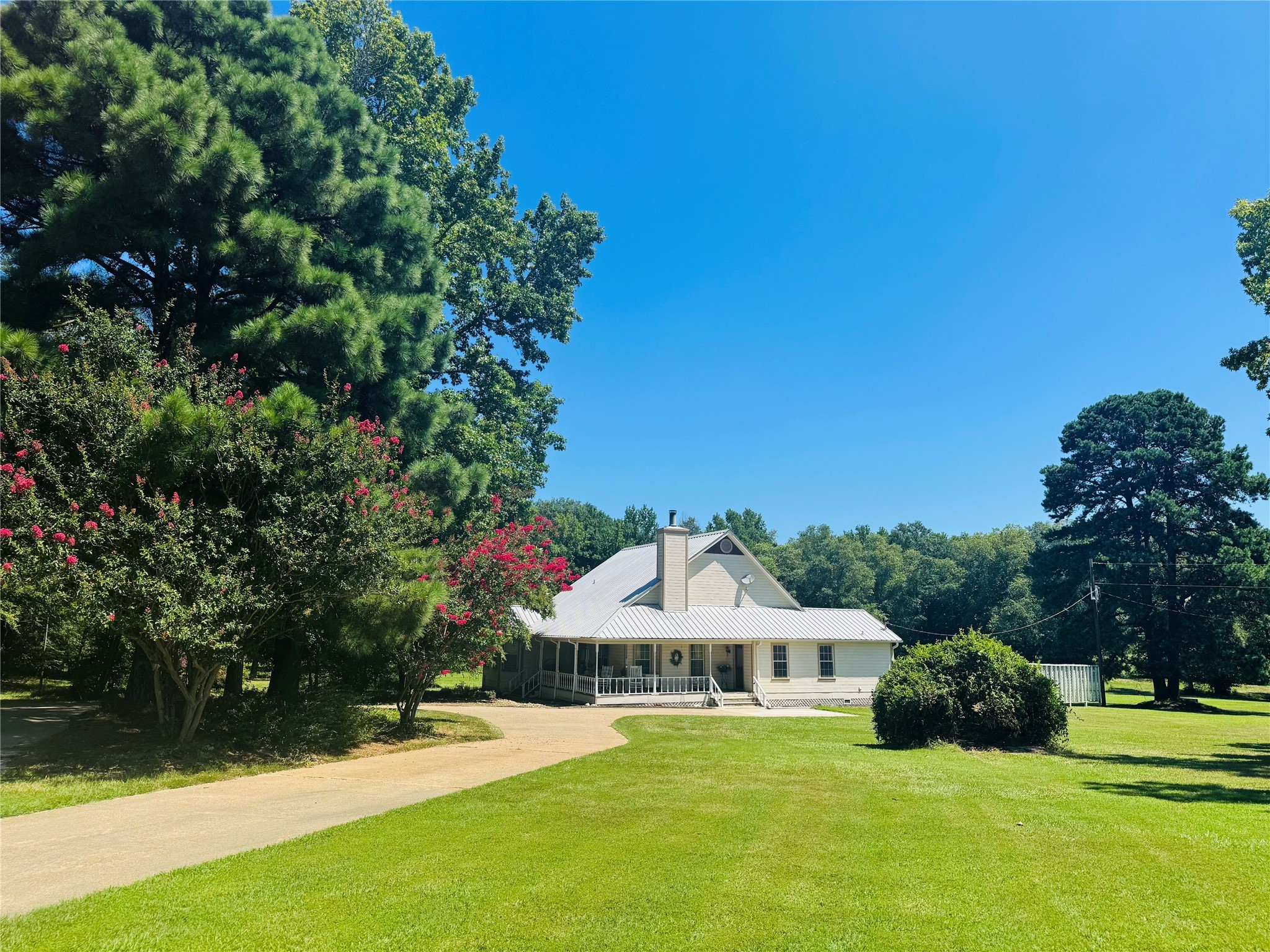 1003 County Road Se 4315