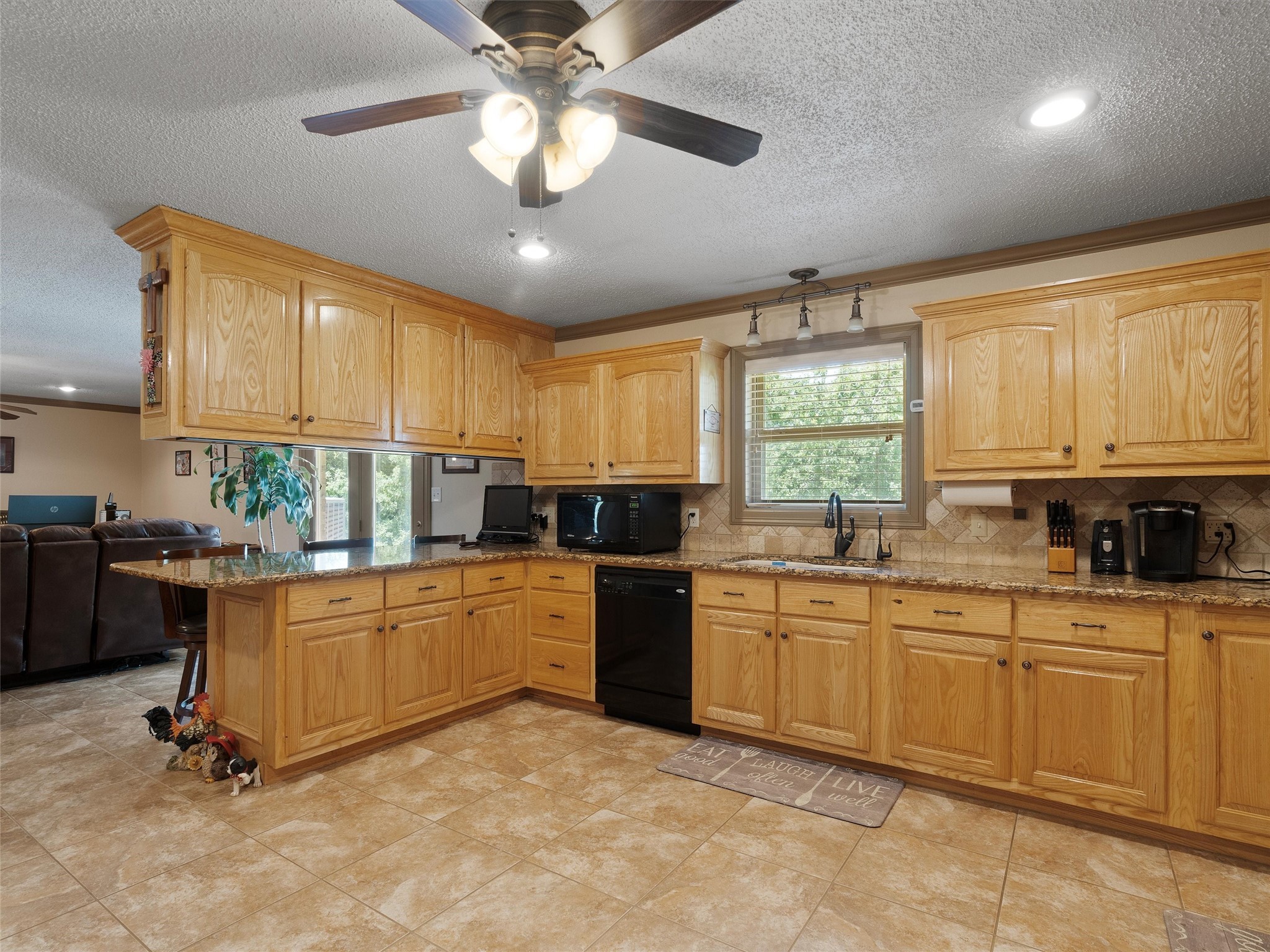 1105 Texas Highway 11 E