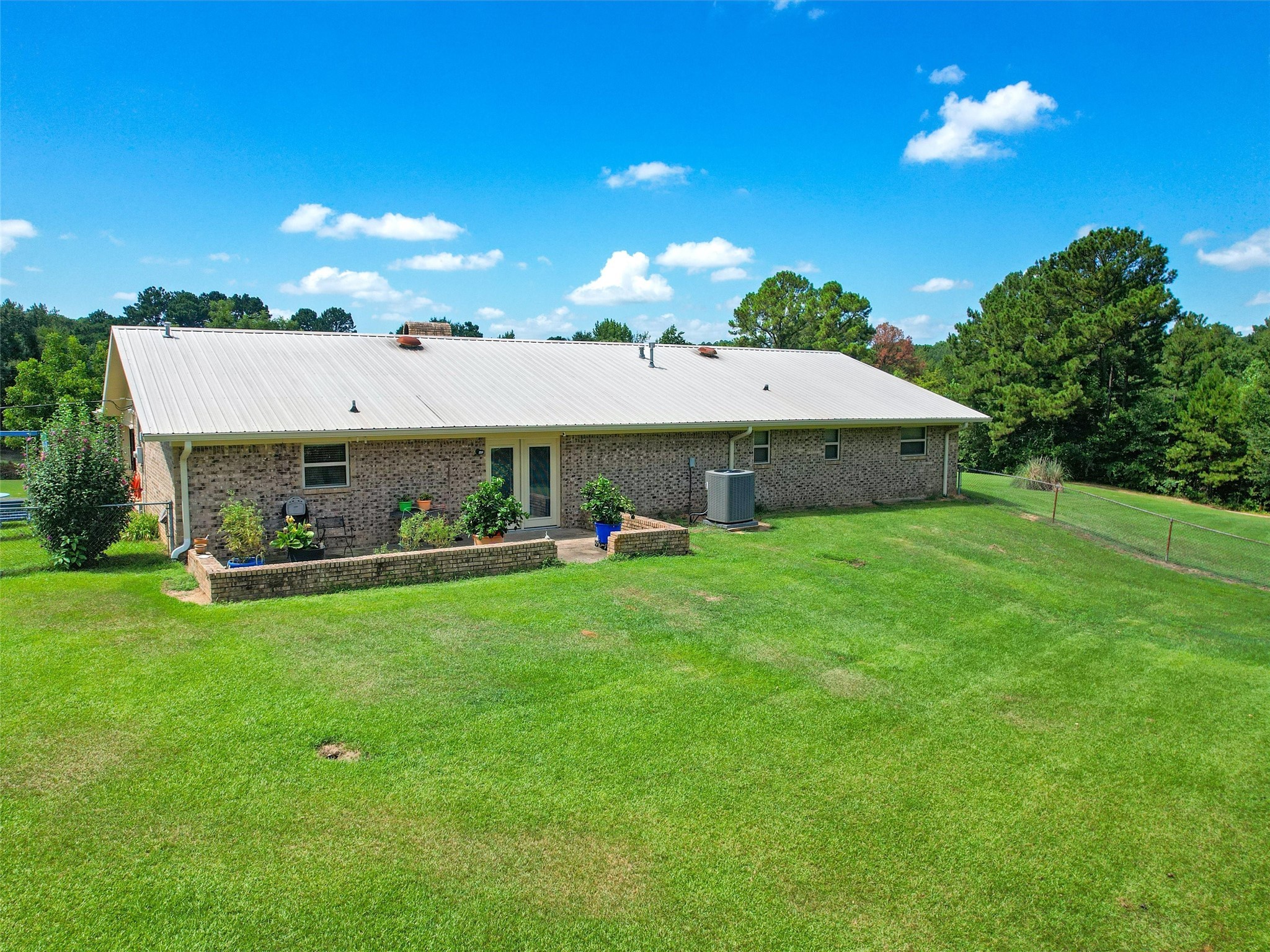 1105 Texas Highway 11 E