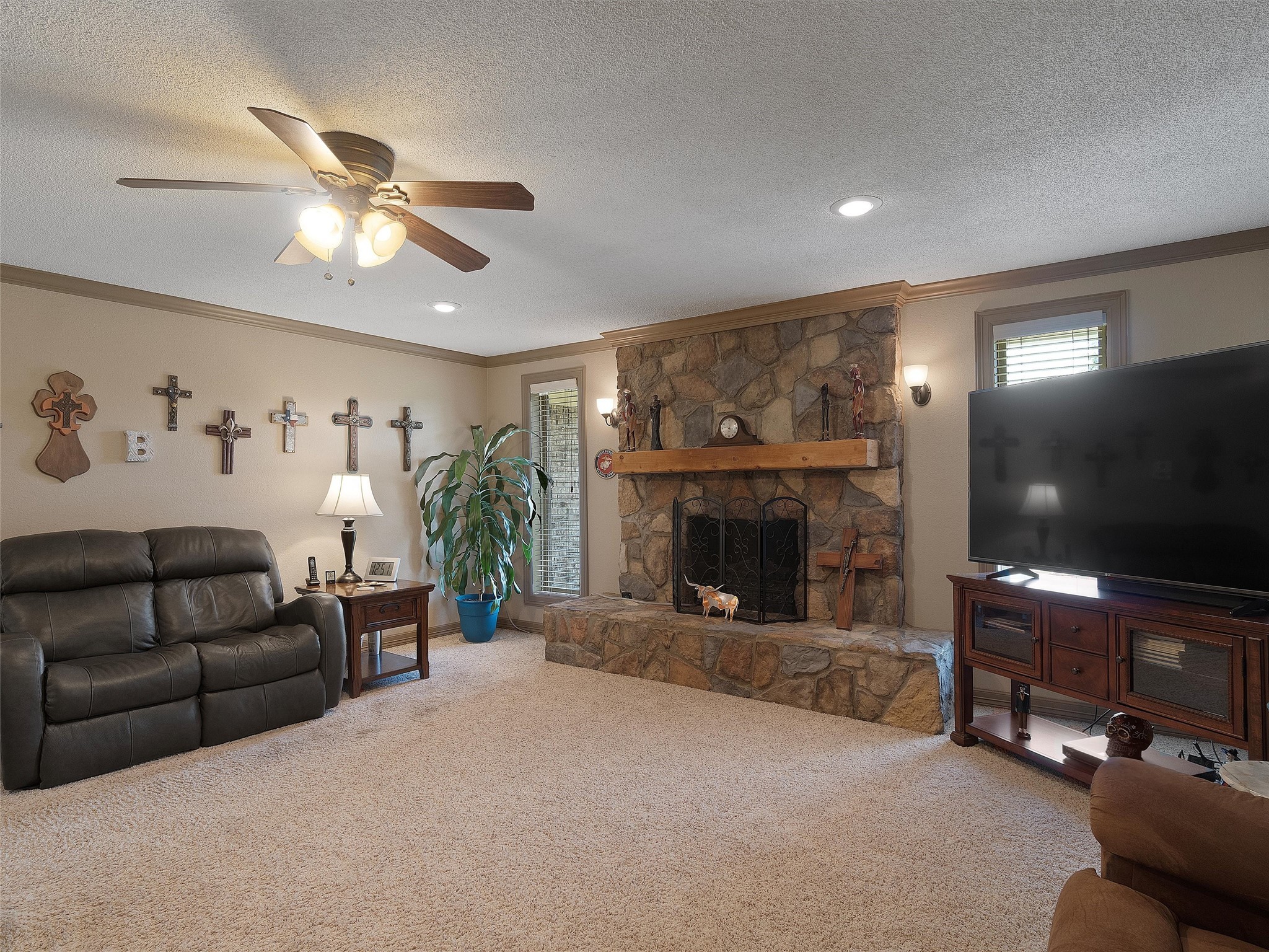 1105 Texas Highway 11 E