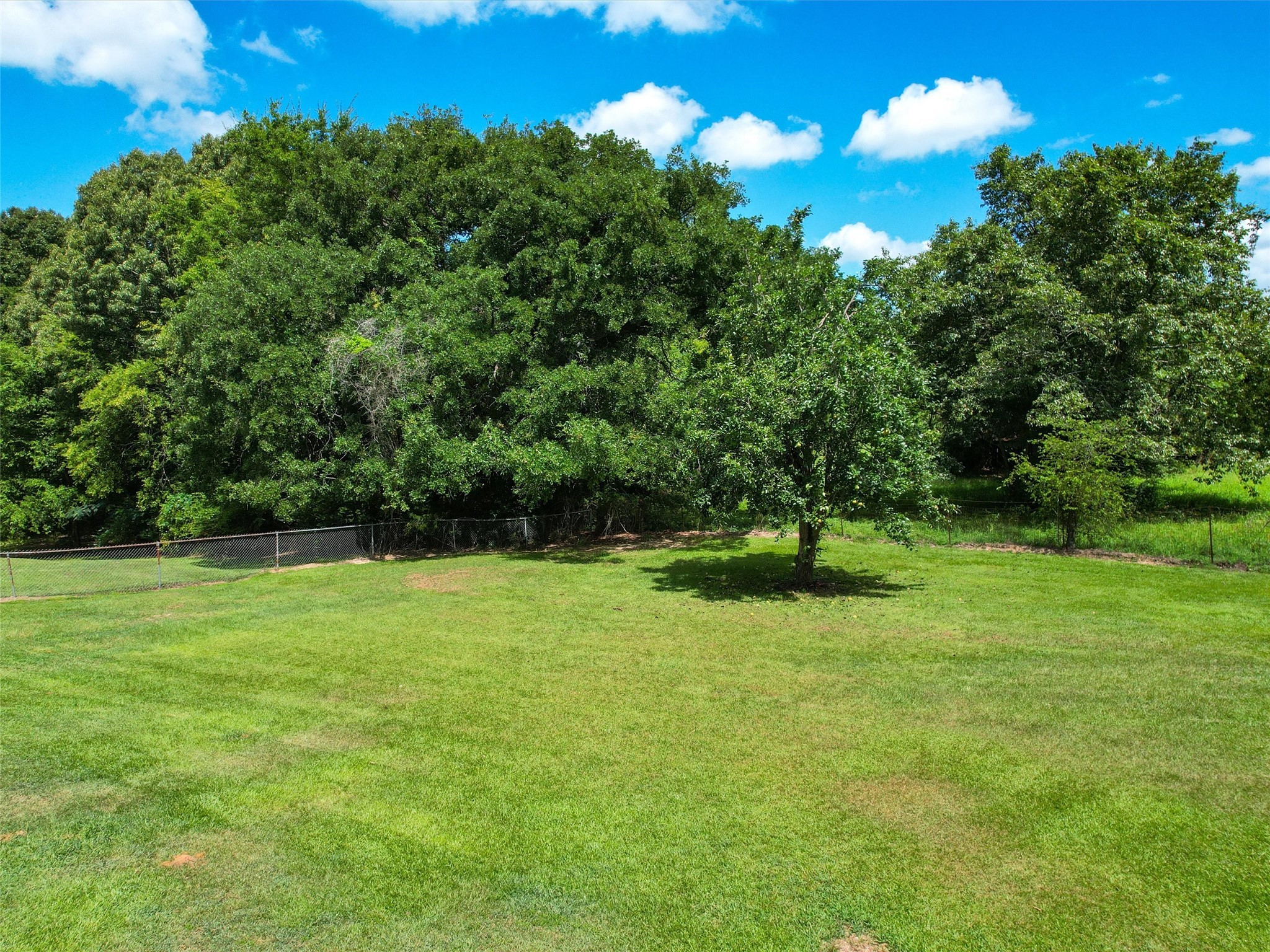 1105 Texas Highway 11 E