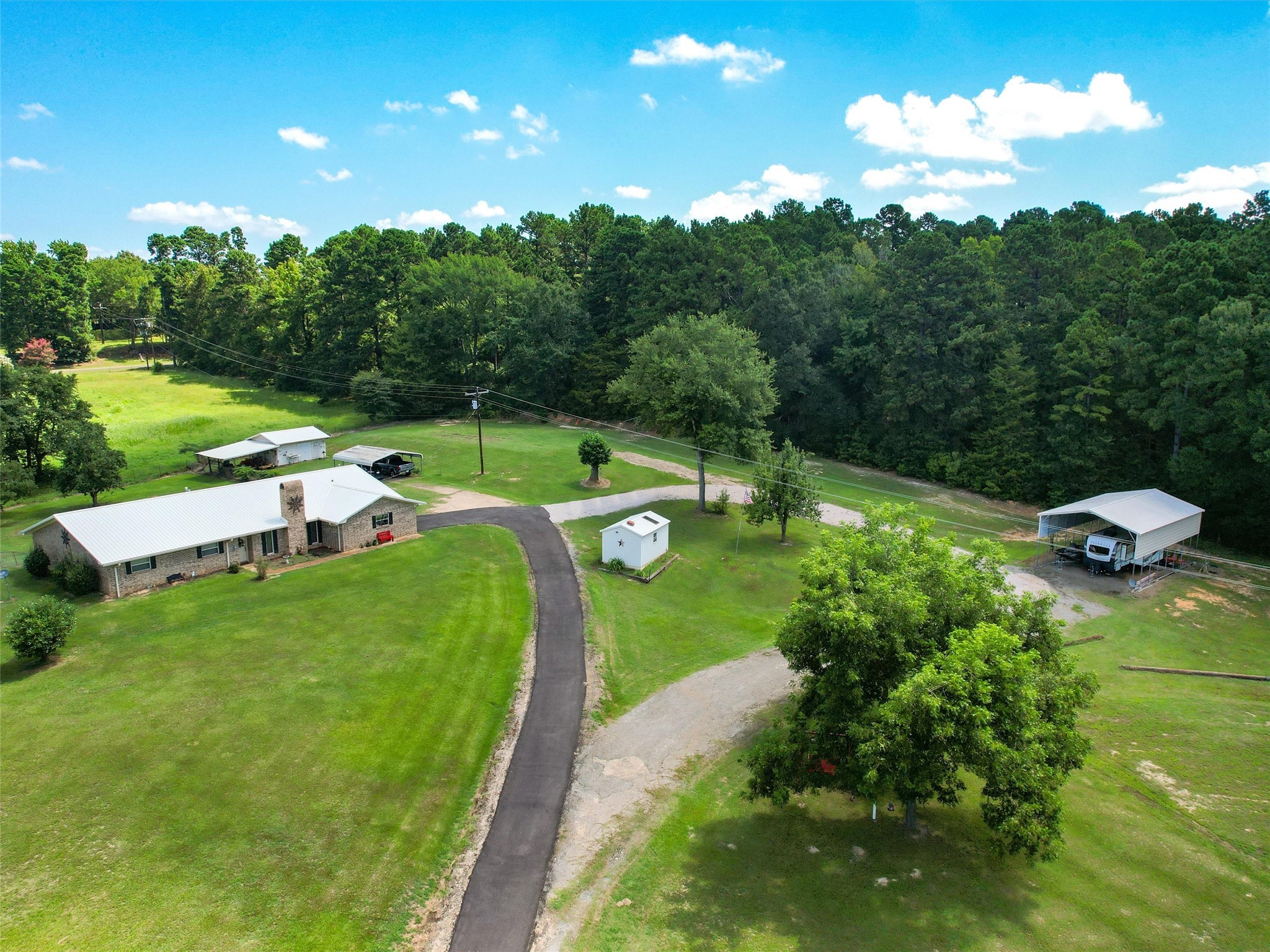 1105 Texas Highway 11 E