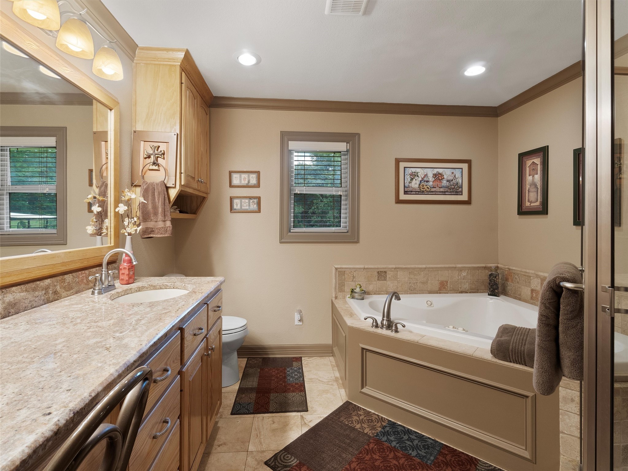 1105 Texas Highway 11 E