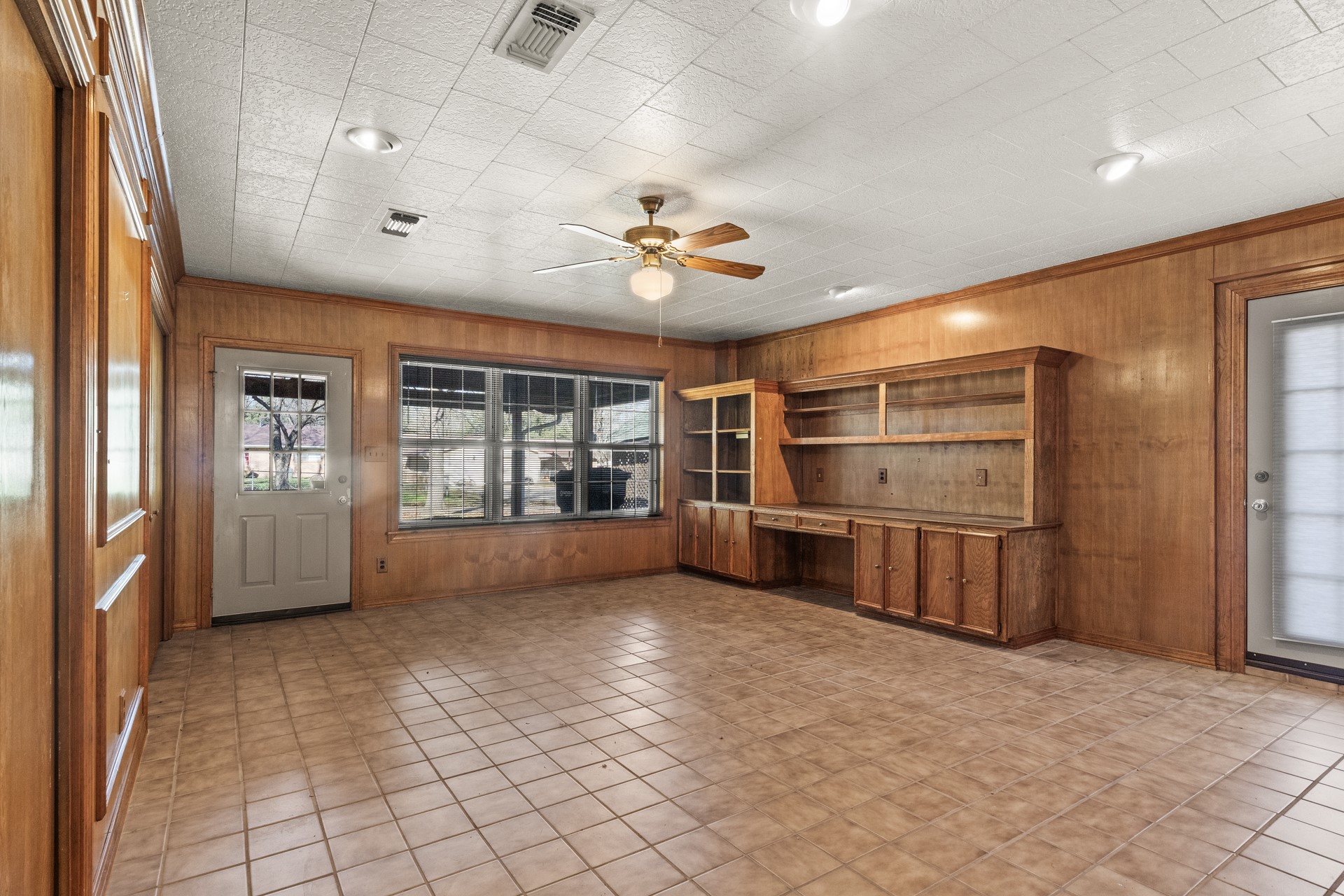 407 Hickory