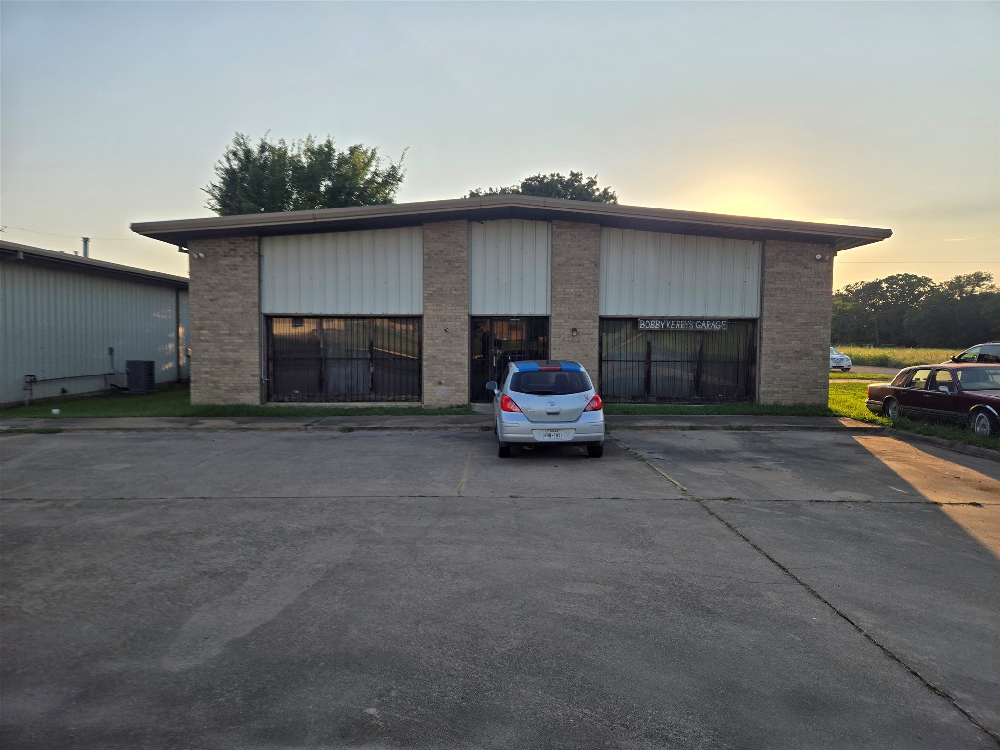 1331 Sharon Lane