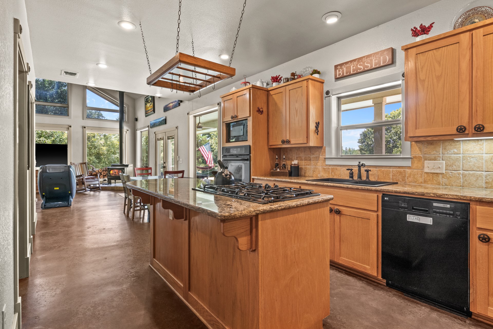 140 COUNTY ROAD 2242
