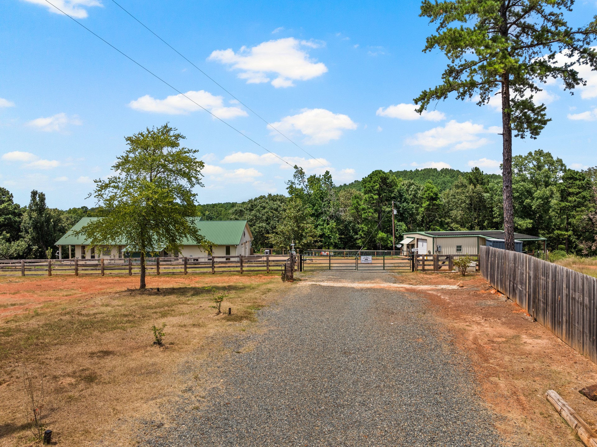 140 COUNTY ROAD 2242