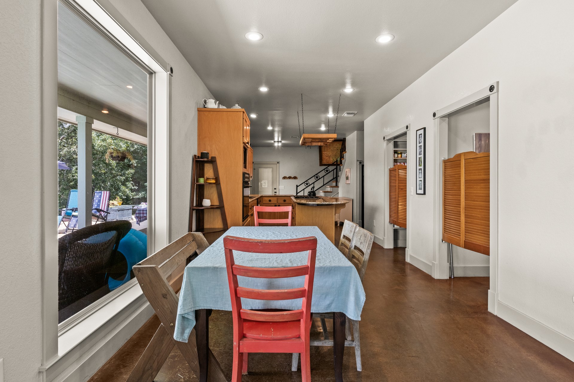 140 COUNTY ROAD 2242