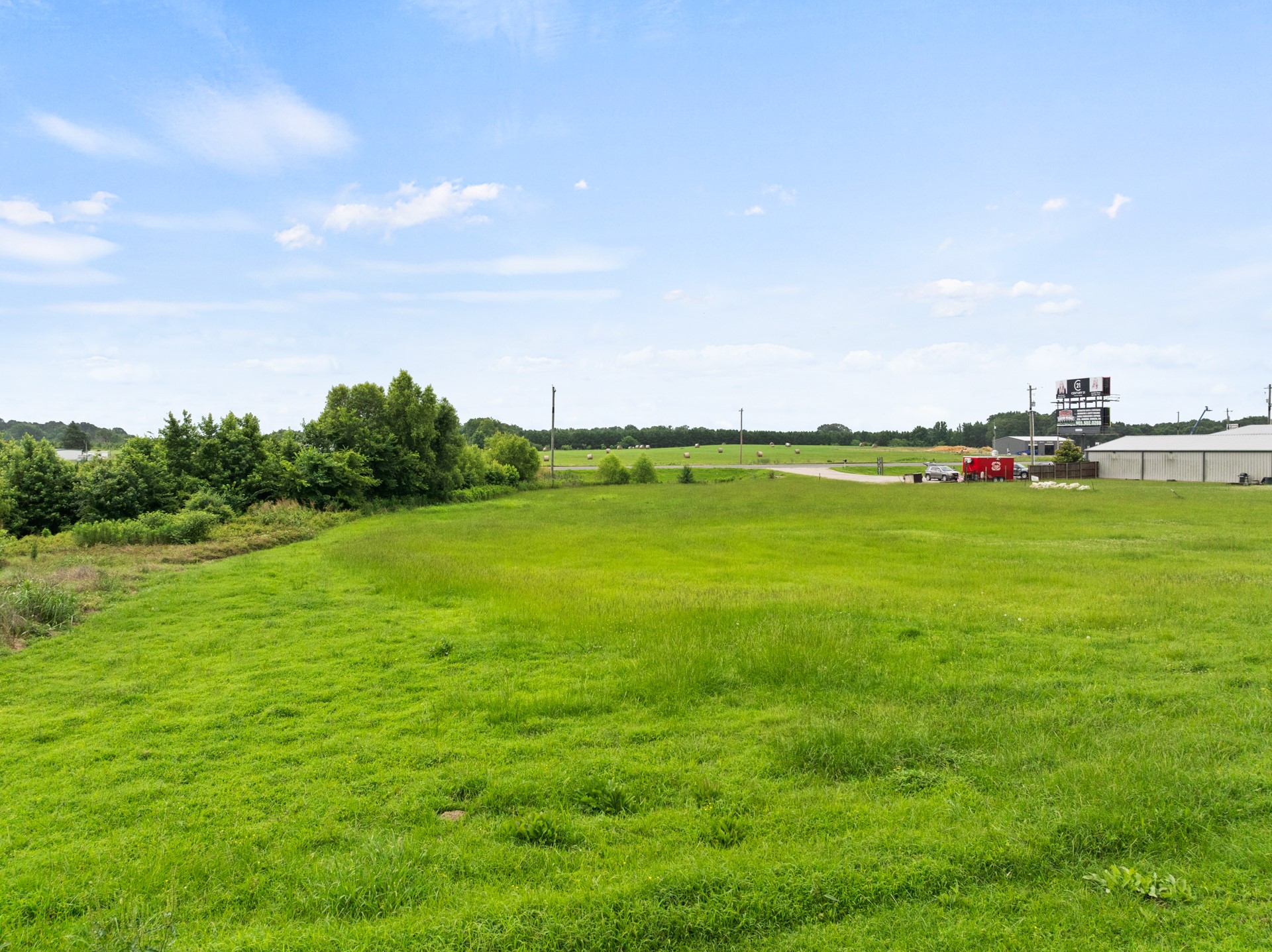2520 N Hwy 271