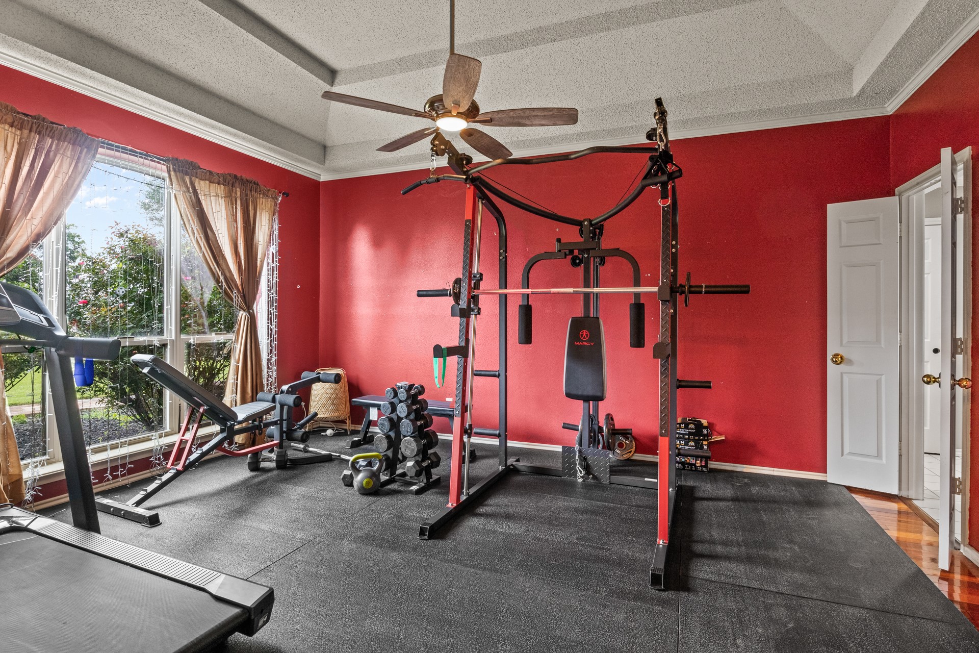 2520 N Hwy 271