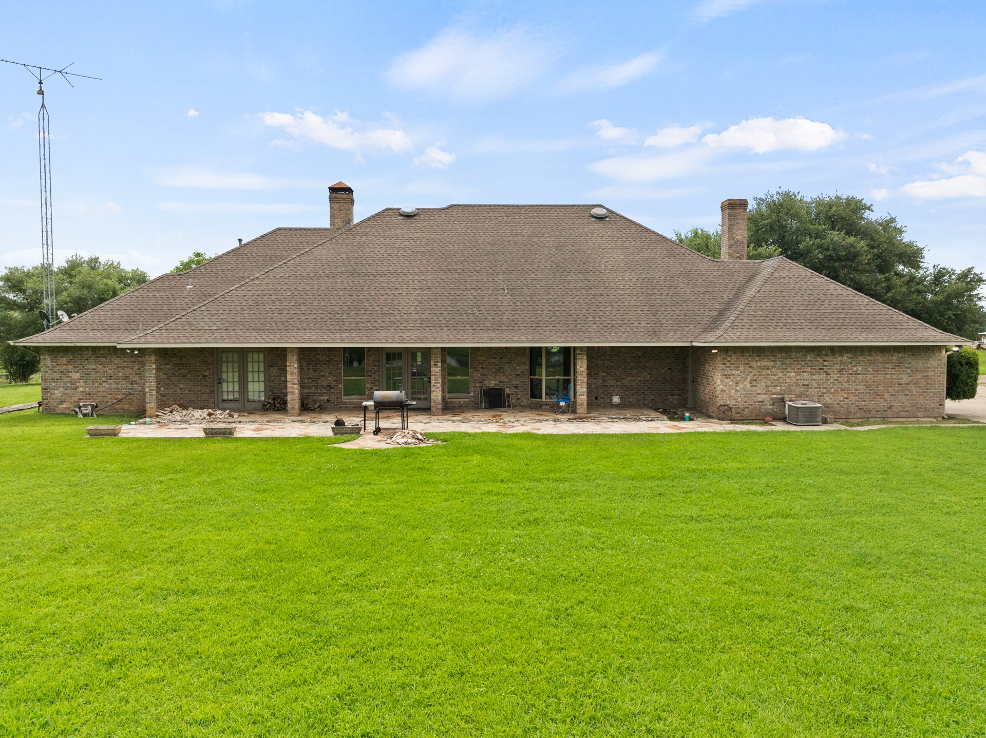 2520 N Hwy 271