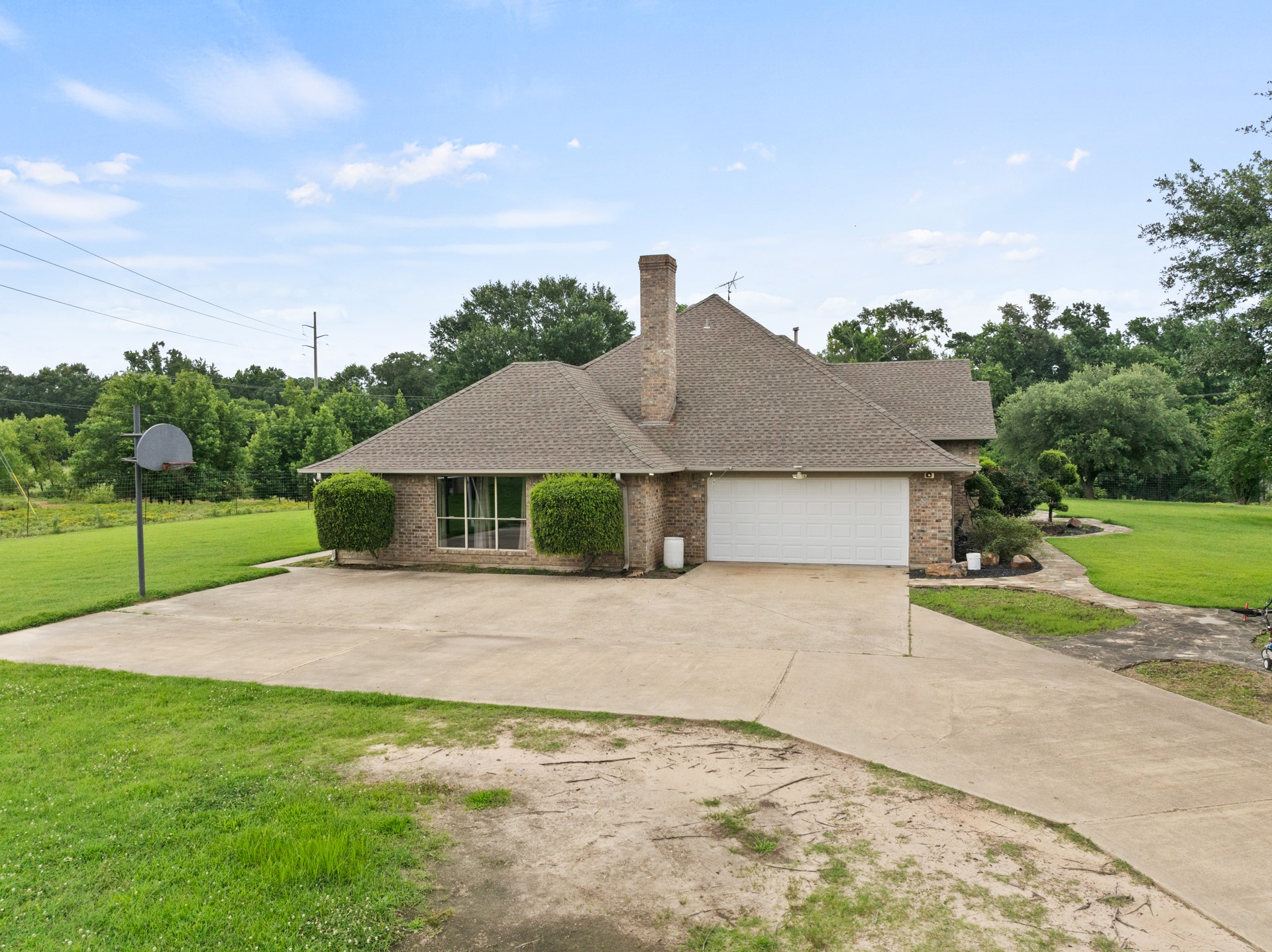2520 N Hwy 271