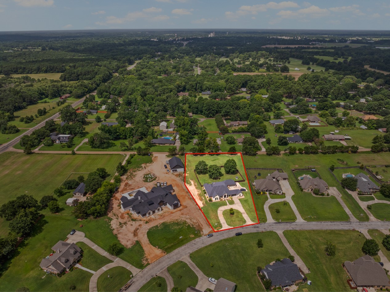 204 Private Road 54166