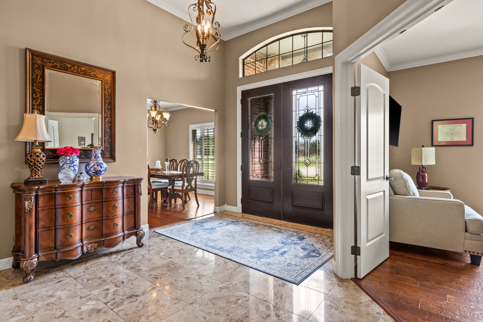 204 Private Road 54166