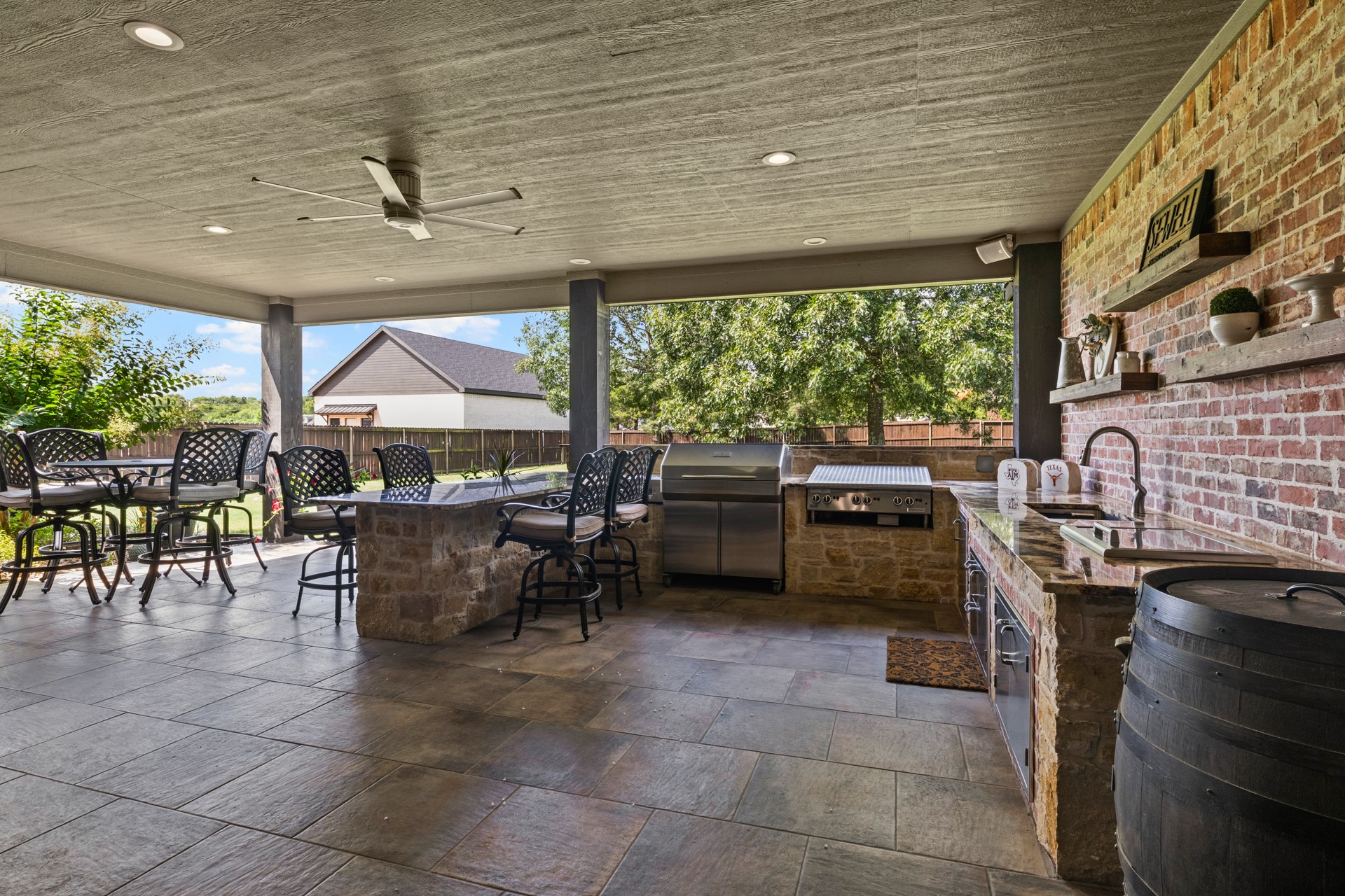 204 Private Road 54166