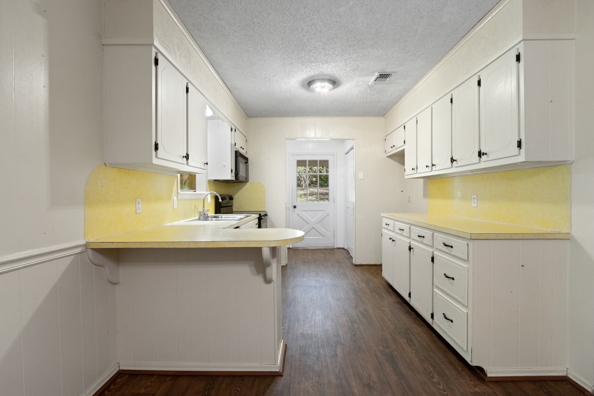 91 County Road 2108