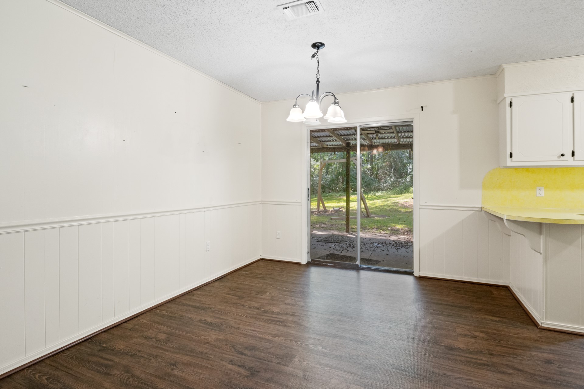 91 County Road 2108