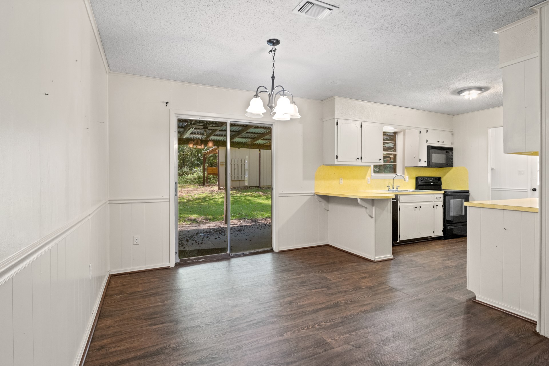 91 County Road 2108