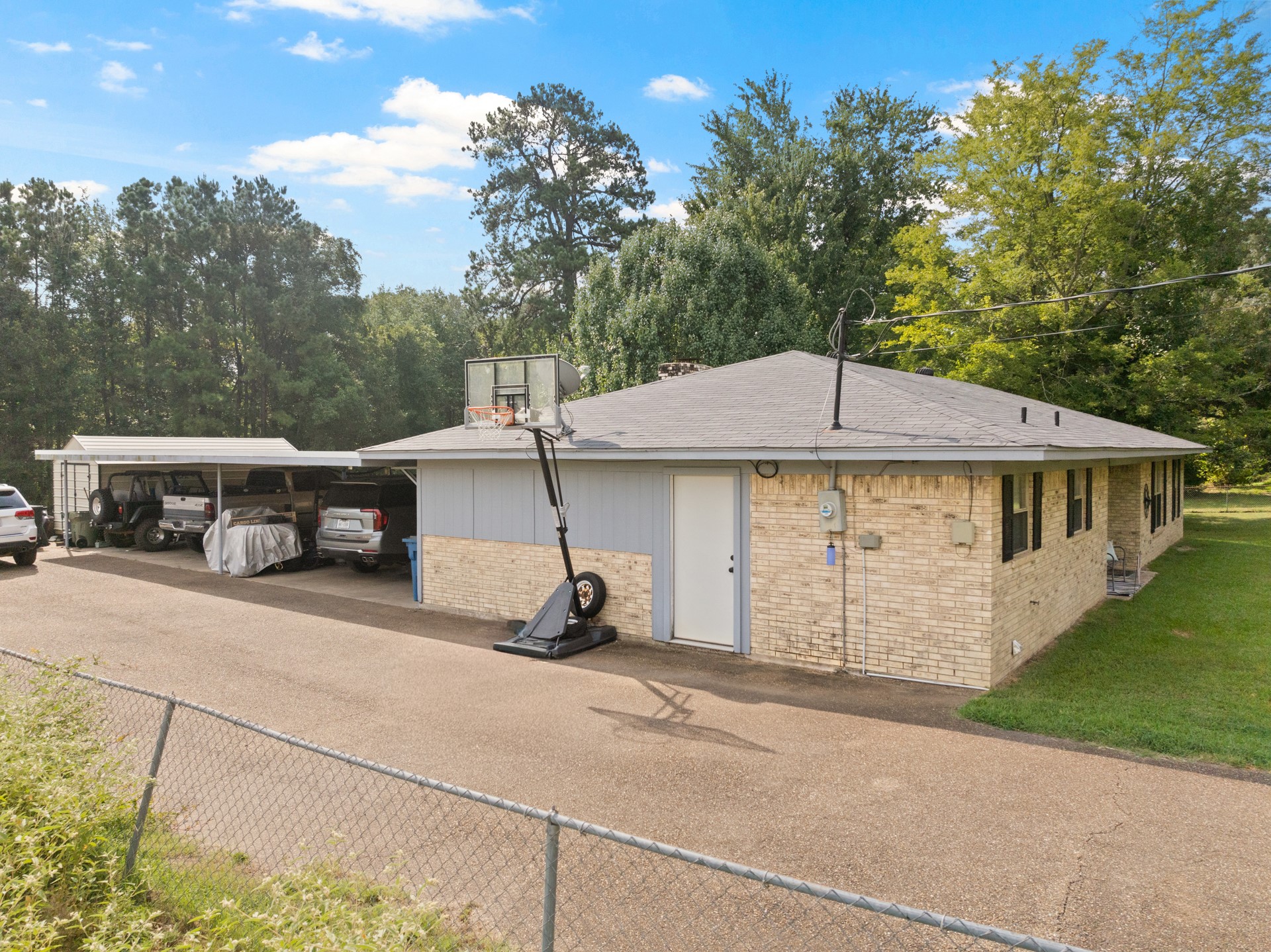 1200 Donna Street
