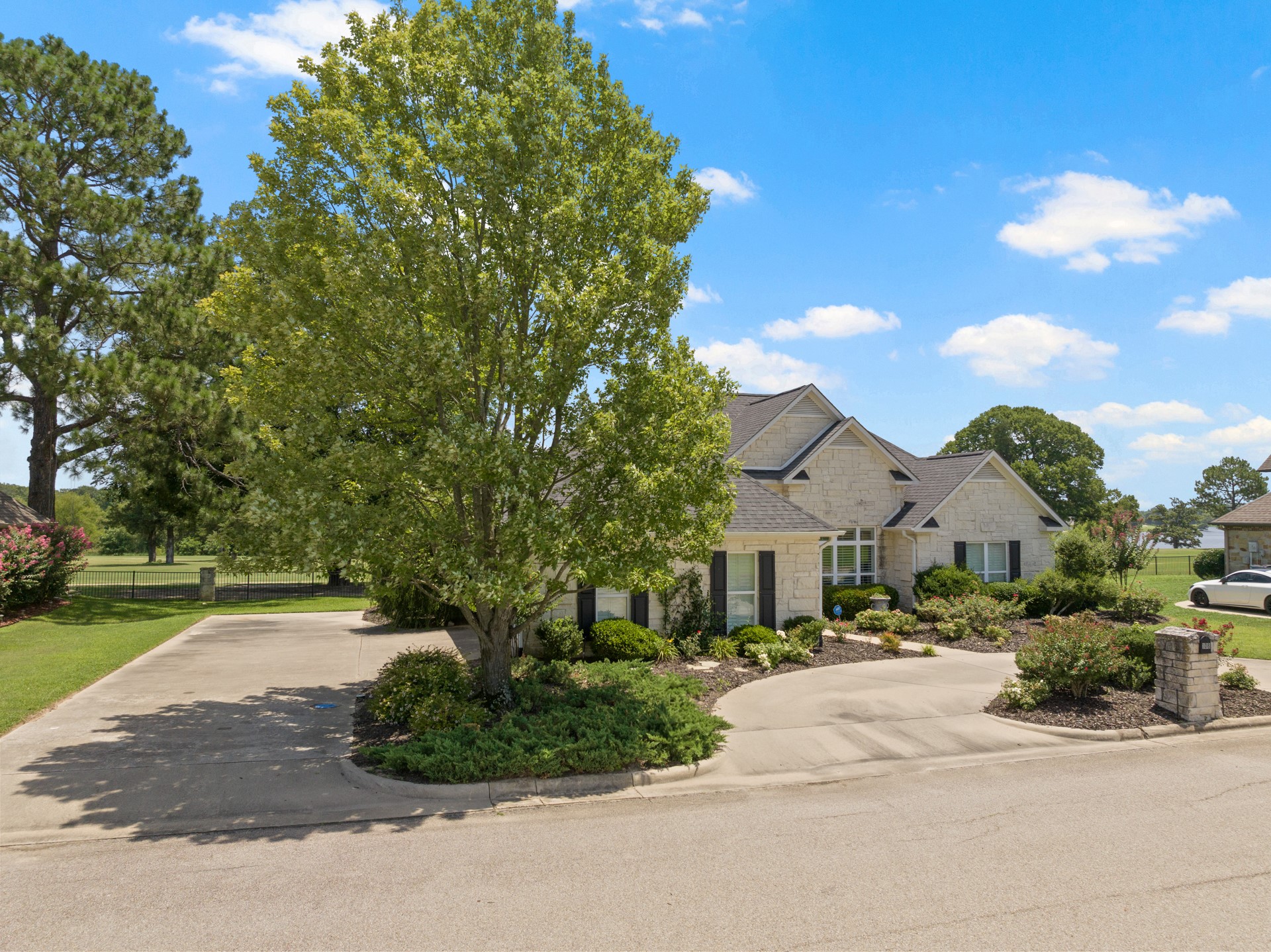 108 Links Drive