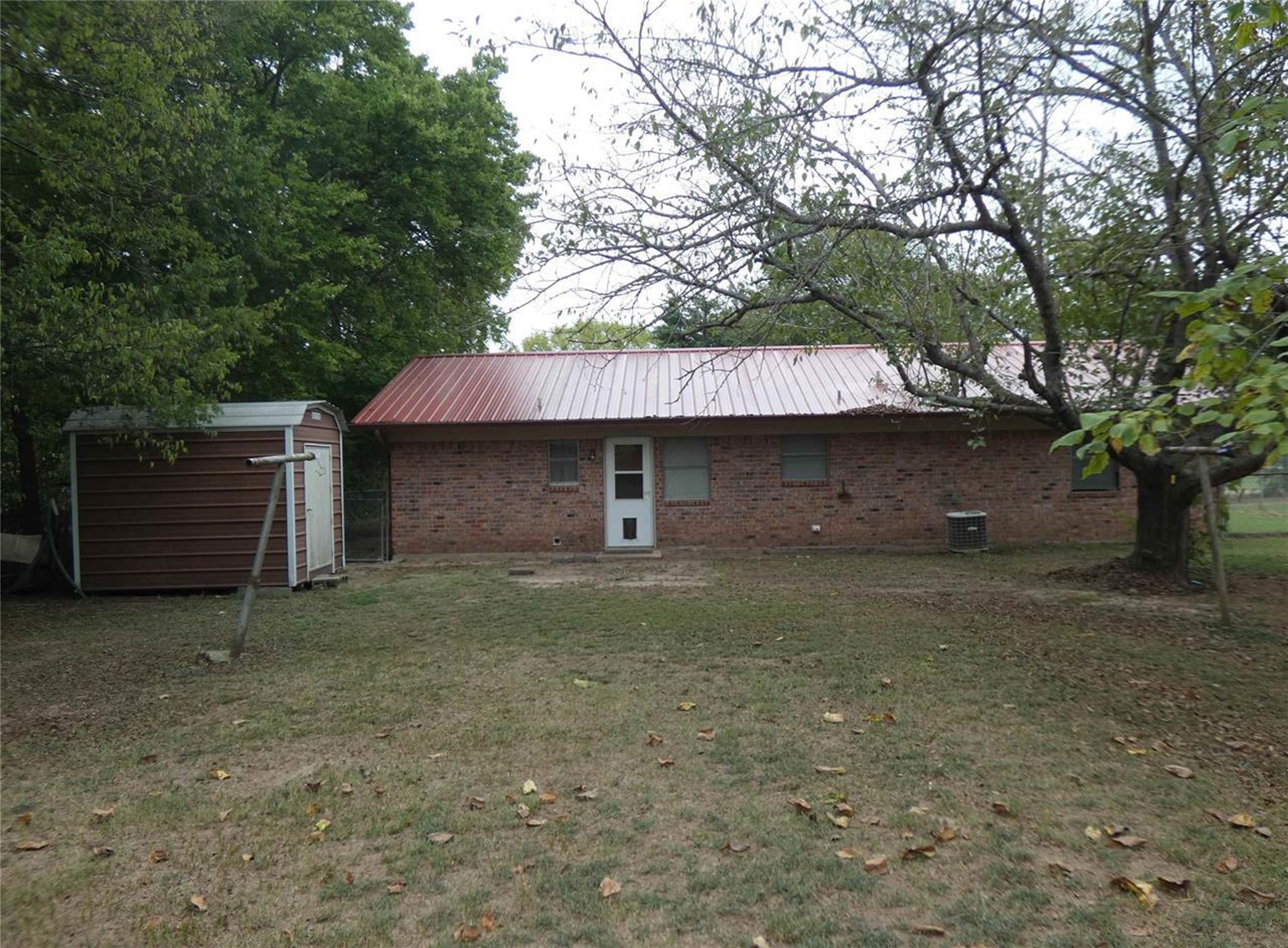 205 E Wilson