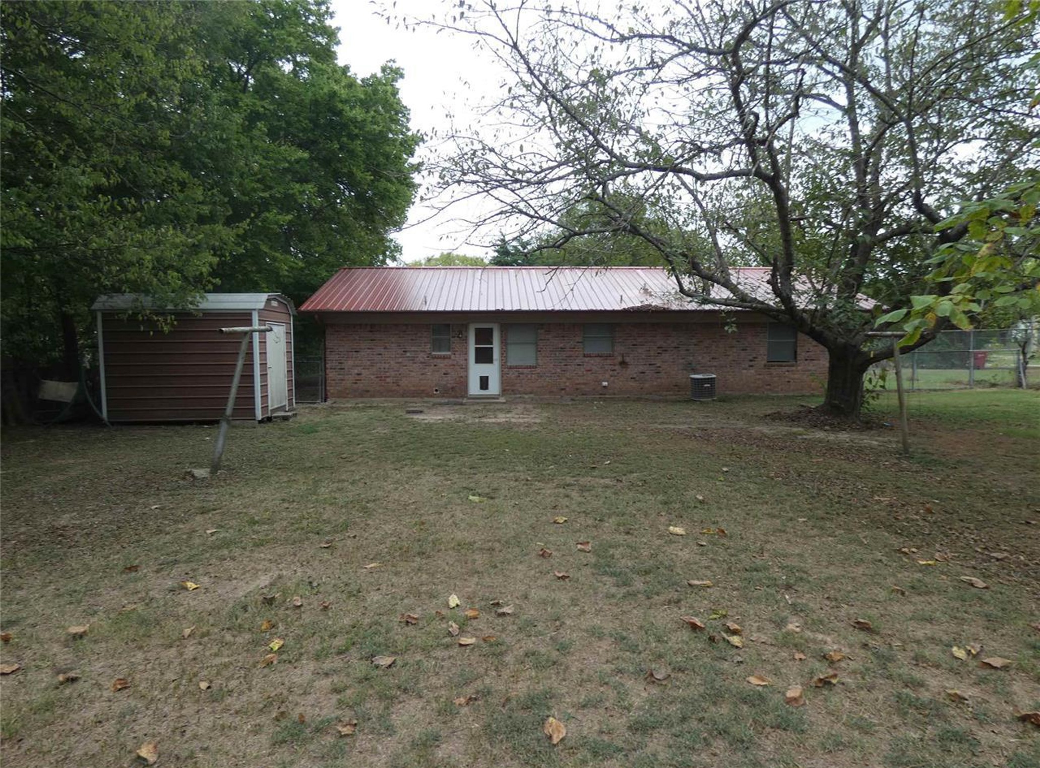205 E Wilson