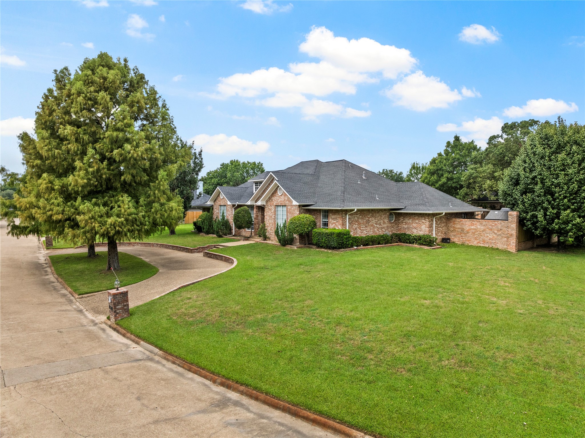 100 Turnberry Circle