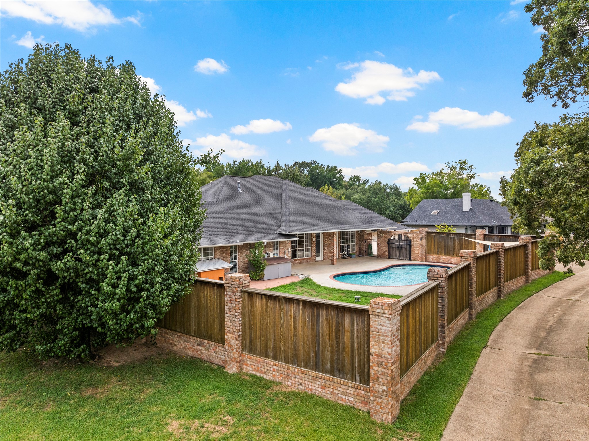 100 Turnberry Circle