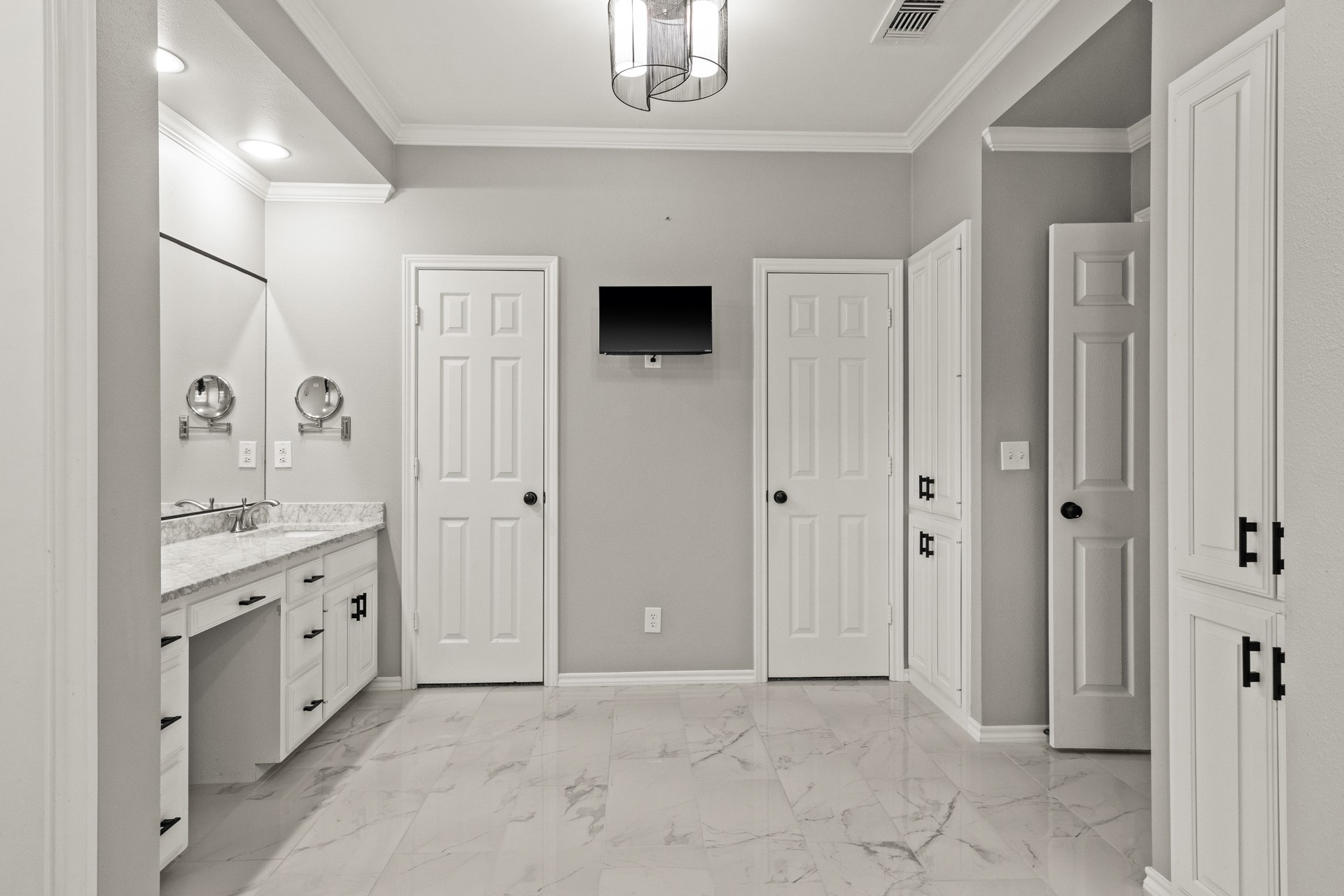 100 Turnberry Circle