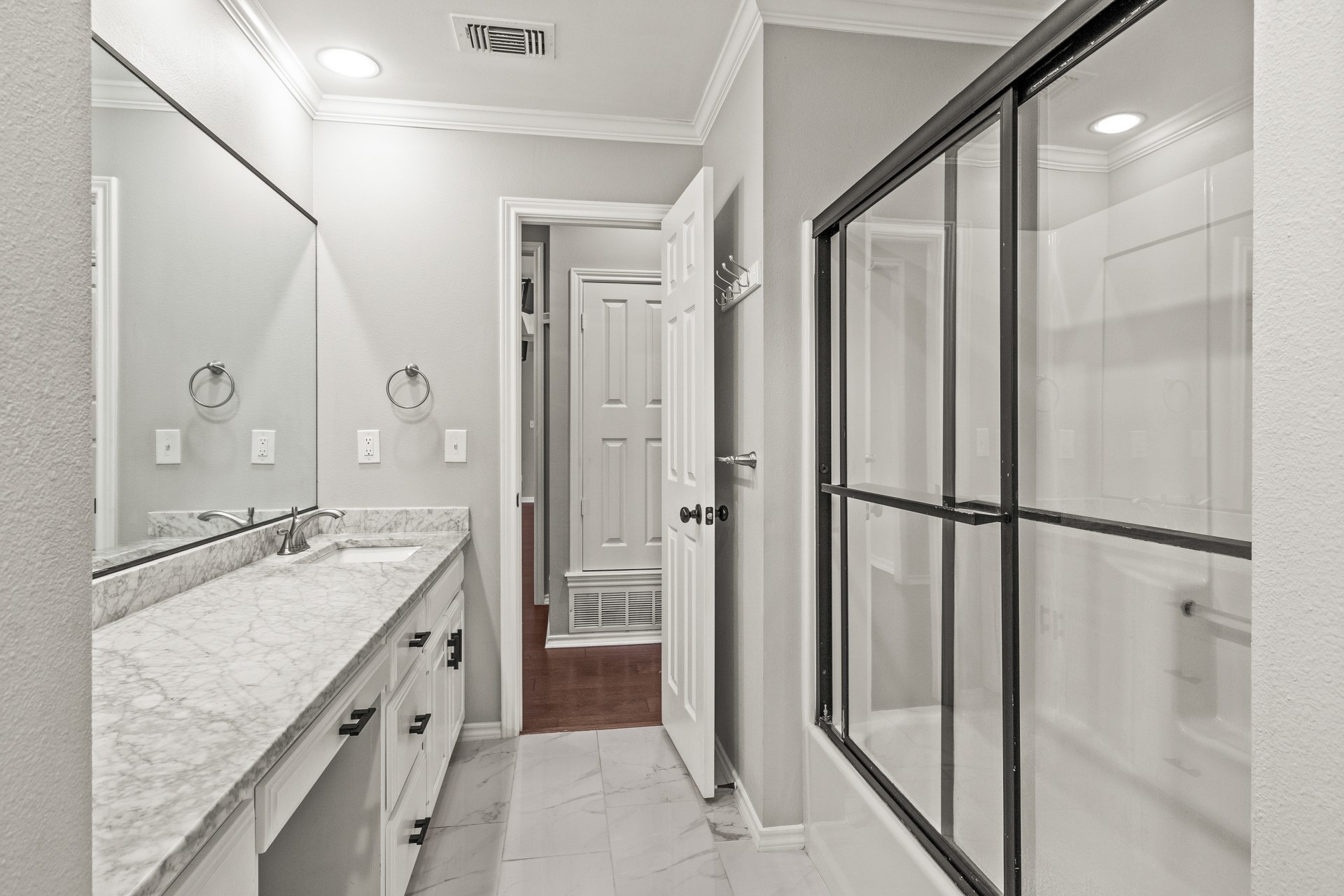 100 Turnberry Circle