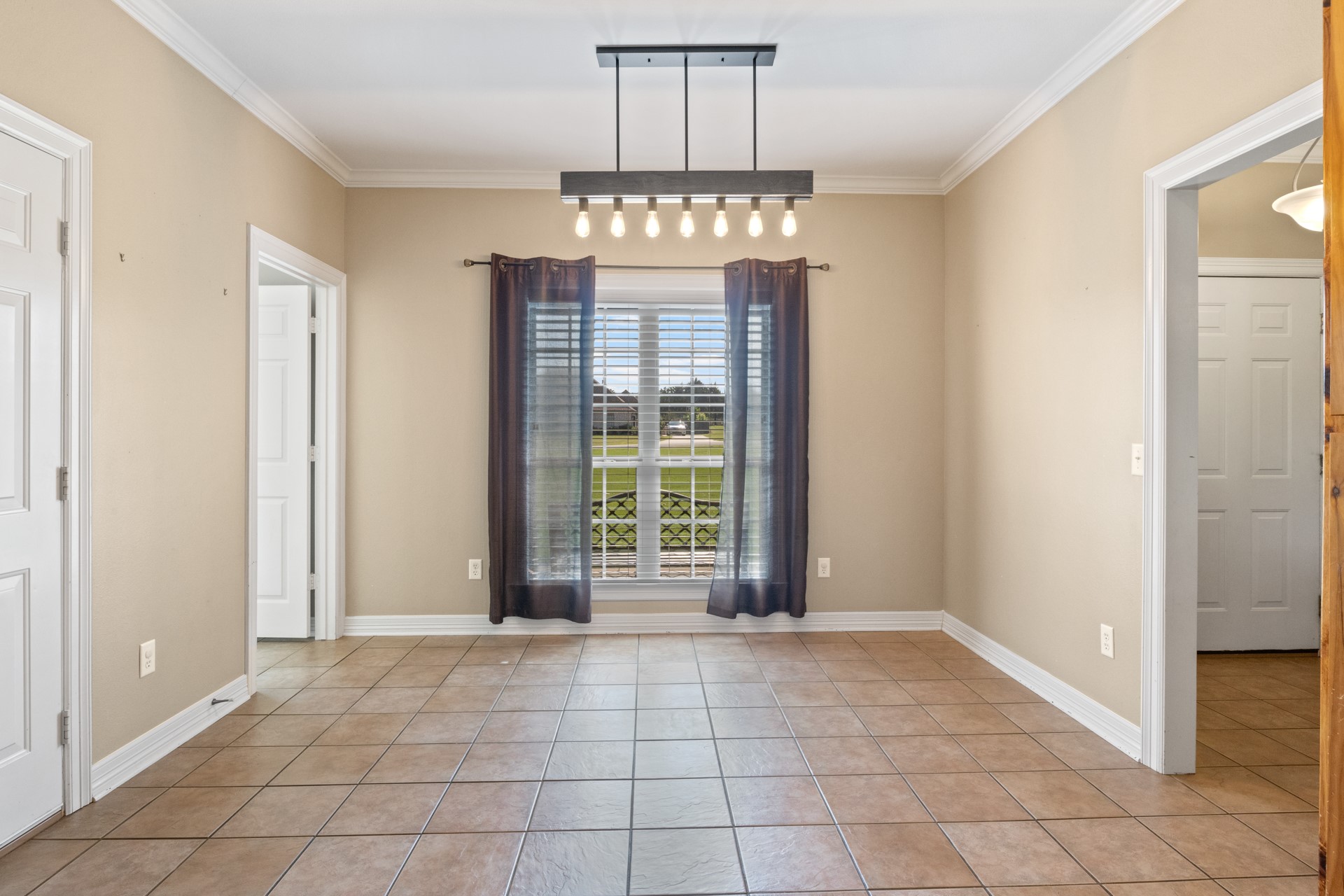 299 Private Road 54166