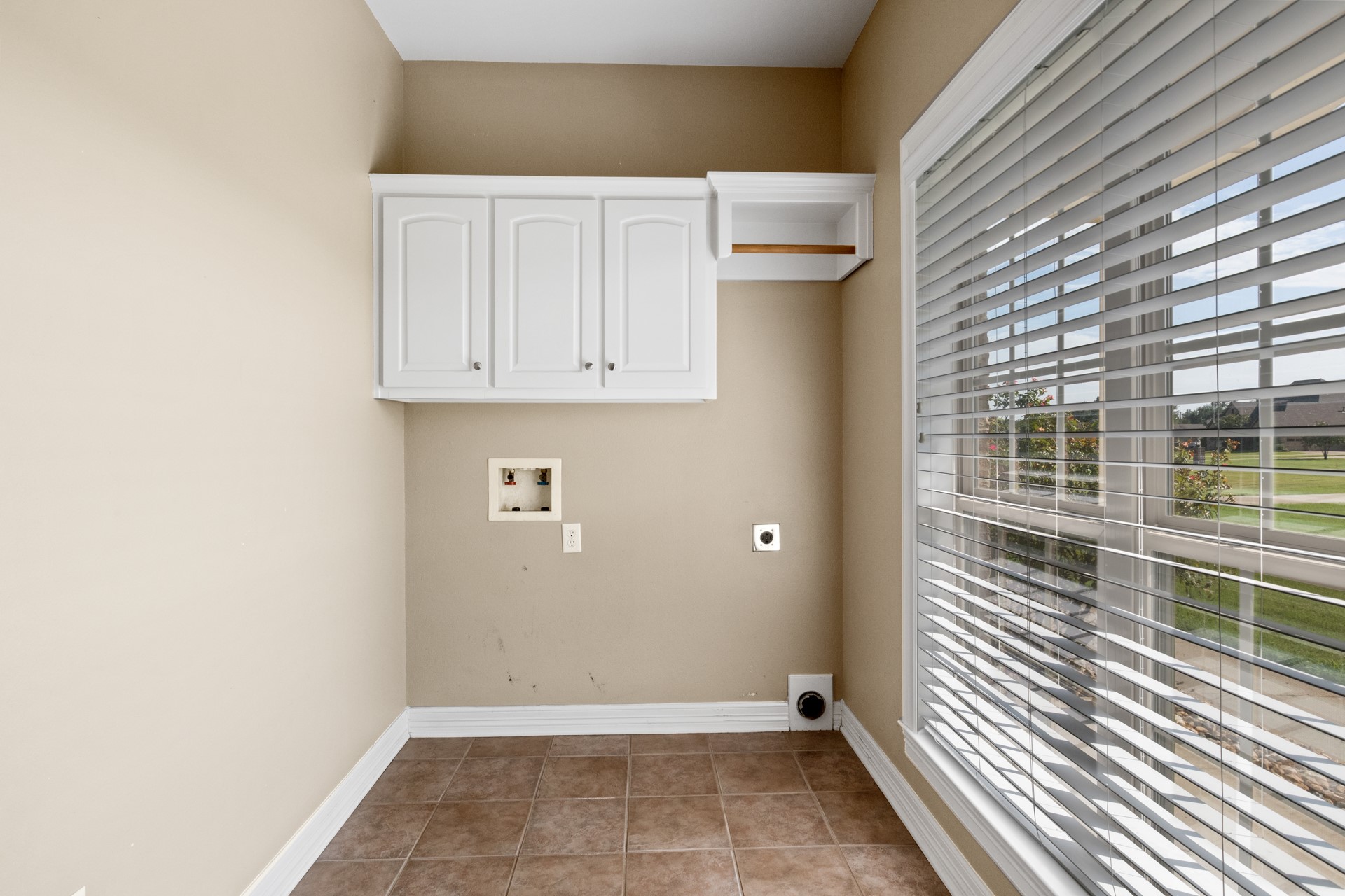 299 Private Road 54166