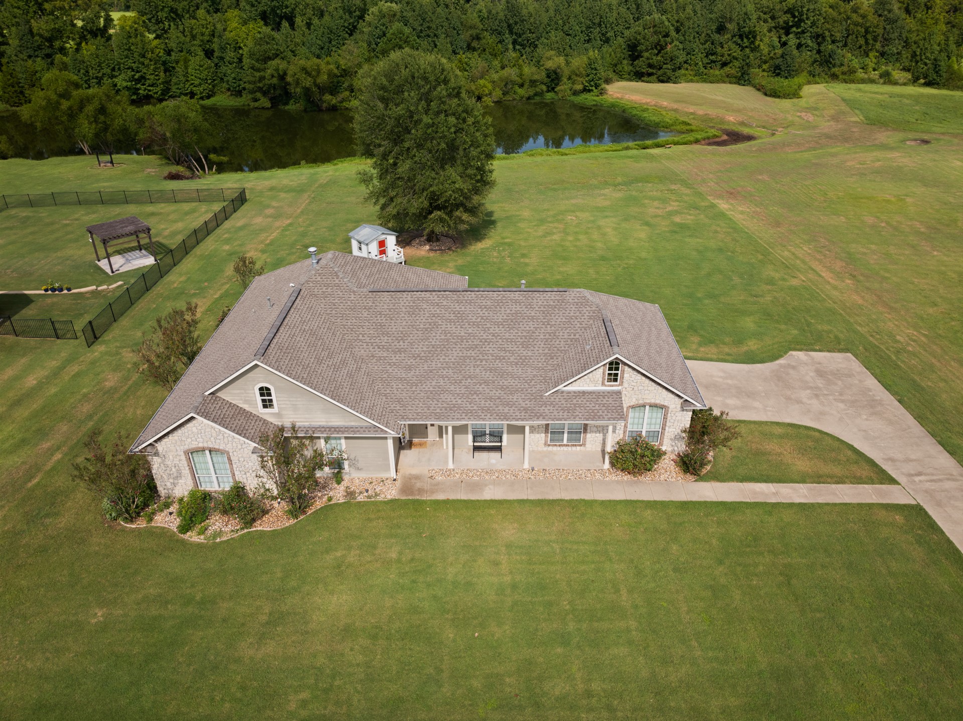 299 Private Road 54166