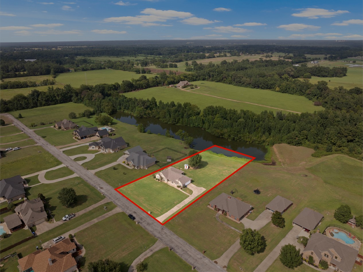 299 Private Road 54166