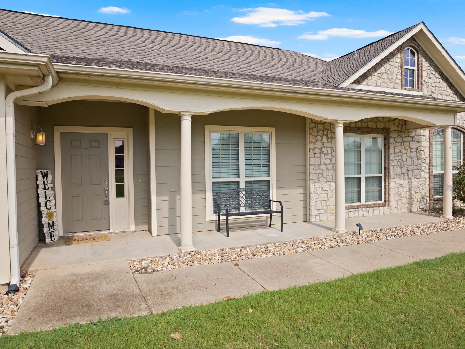 299 Private Road 54166