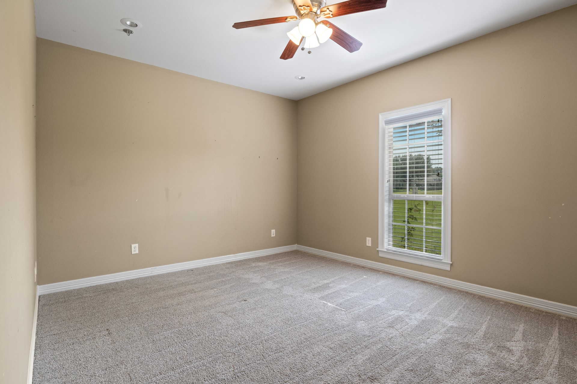 299 Private Road 54166