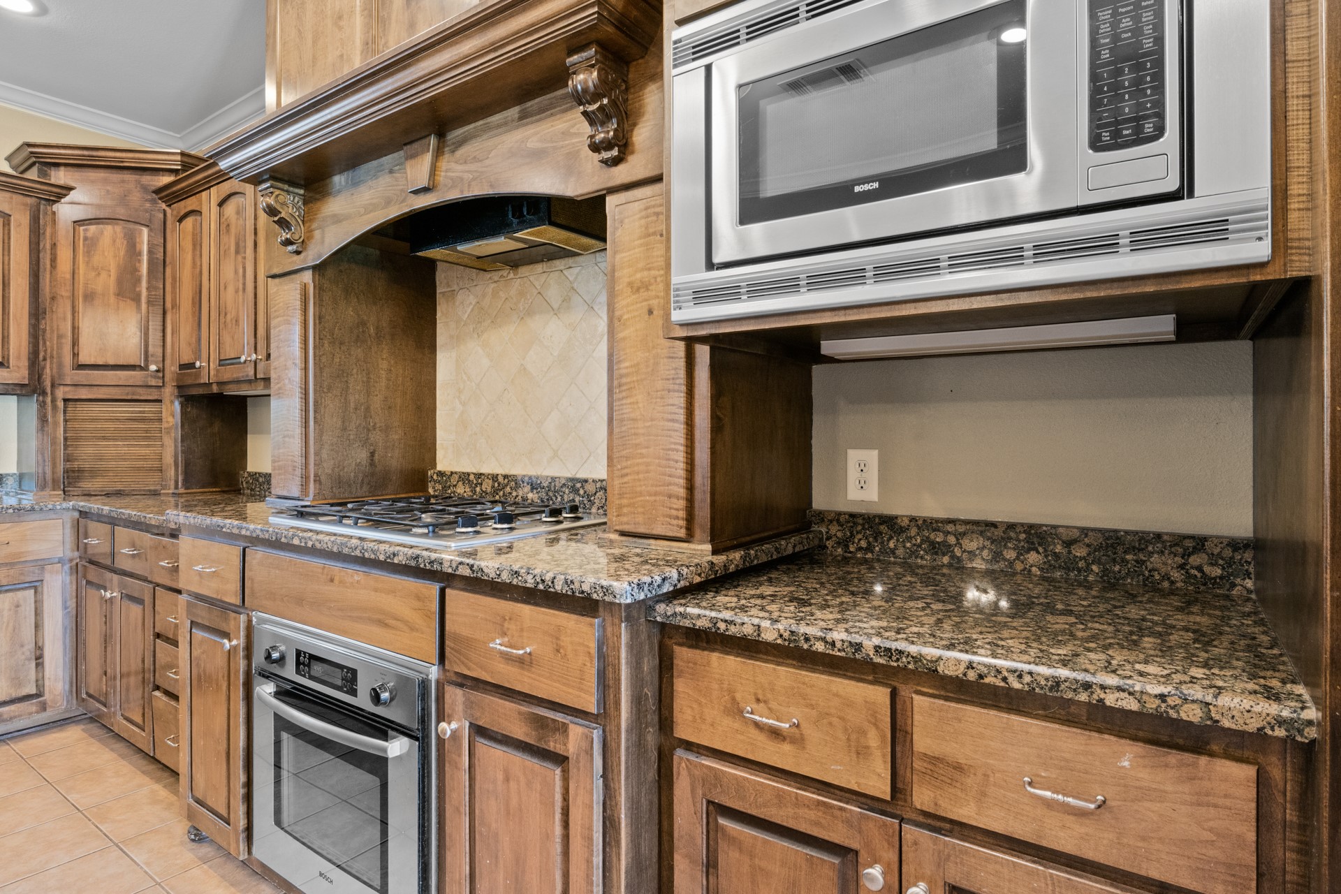 299 Private Road 54166