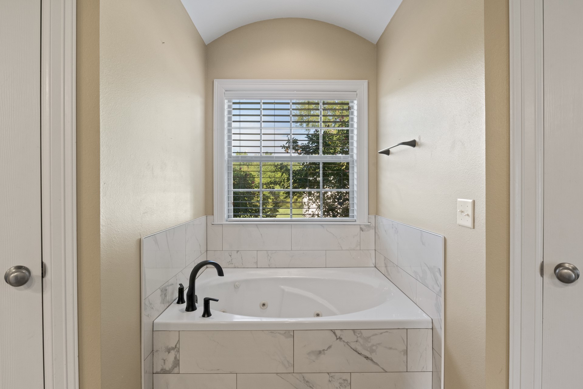 299 Private Road 54166